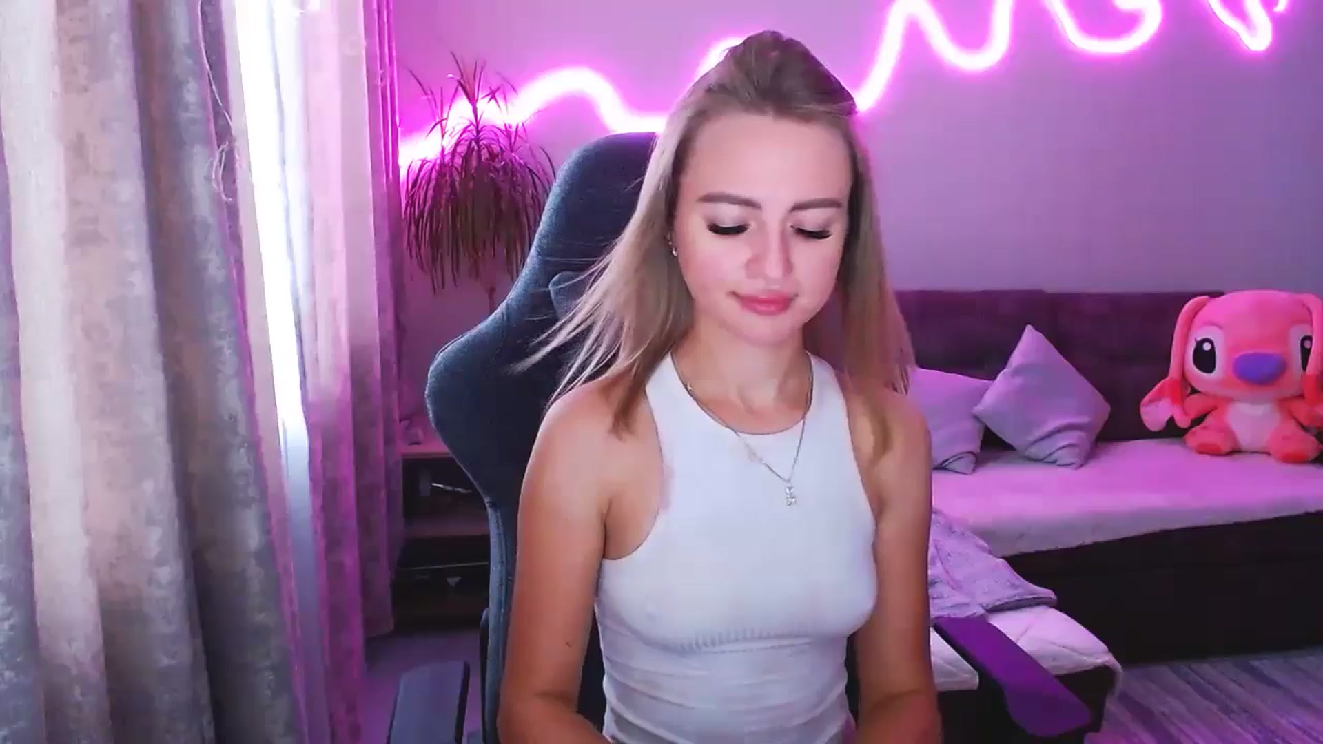 Gallery image thumbnail from BlackLovee's myfreecams stream on, 09/11/2025, 12:59 image 17 of 20