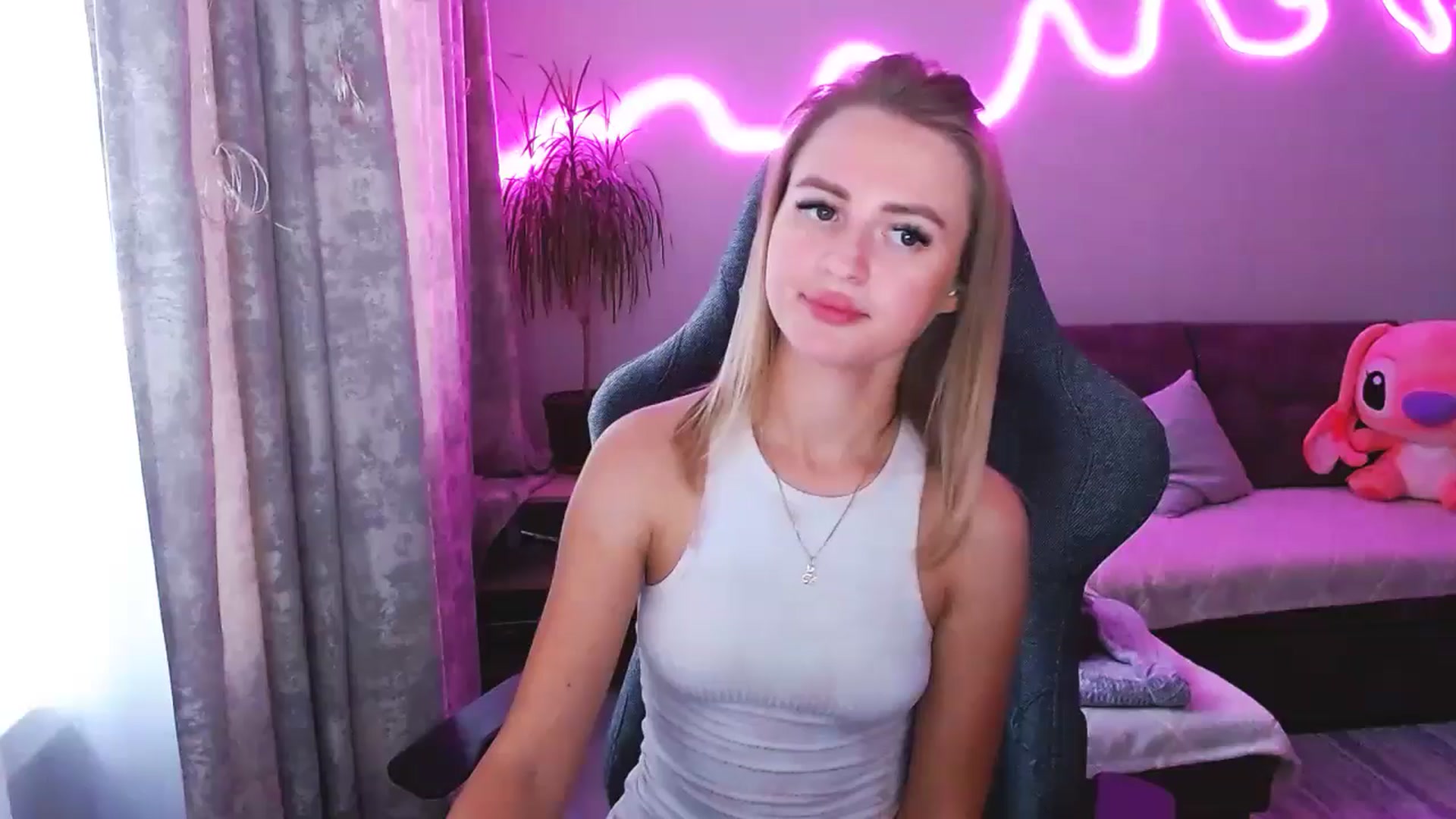 Gallery image thumbnail from BlackLovee's myfreecams stream on, 09/20/2025, 13:31 image 10 of 20
