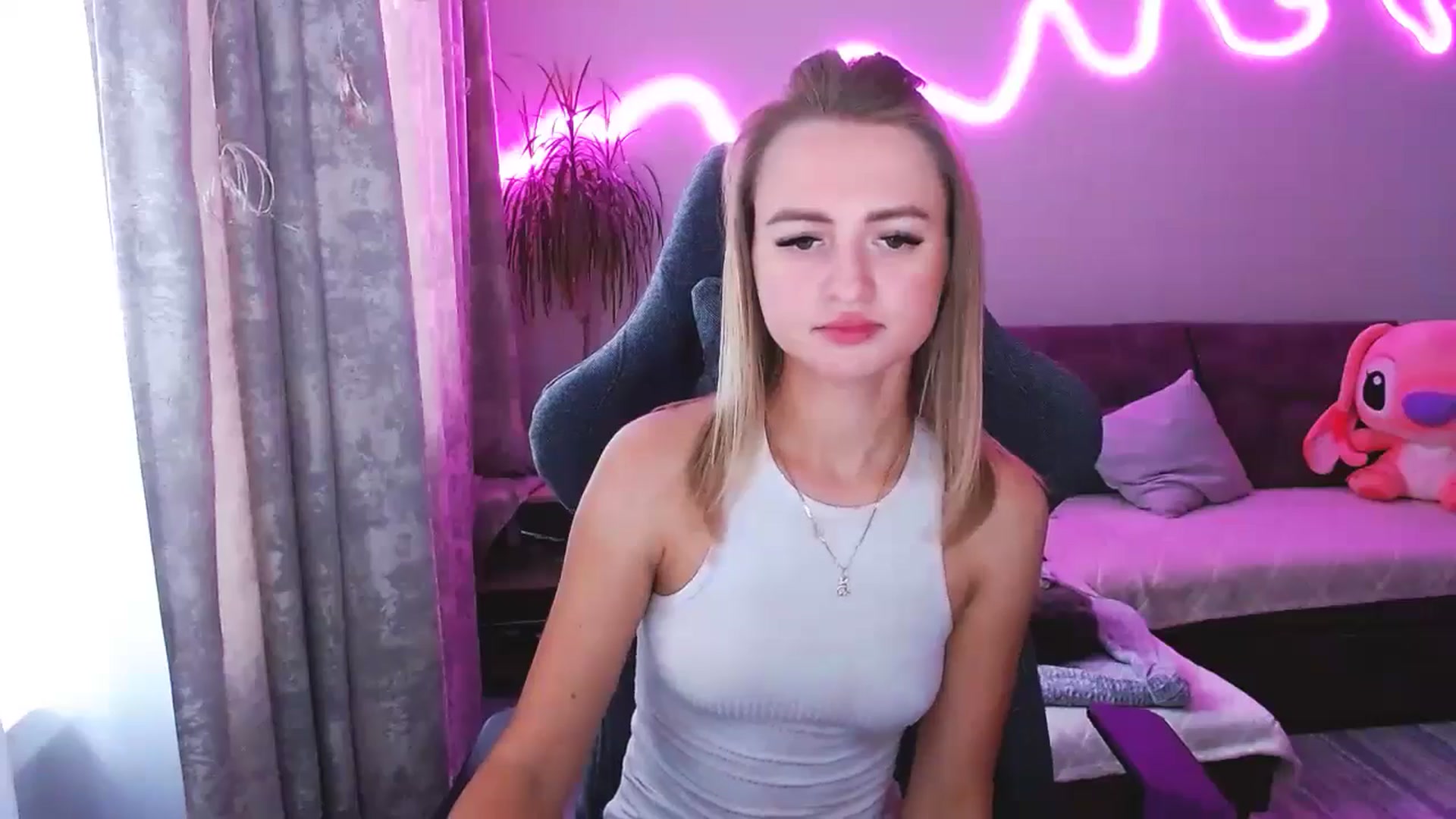 Gallery image thumbnail from BlackLovee's myfreecams stream on, 09/20/2025, 13:31 image 5 of 20