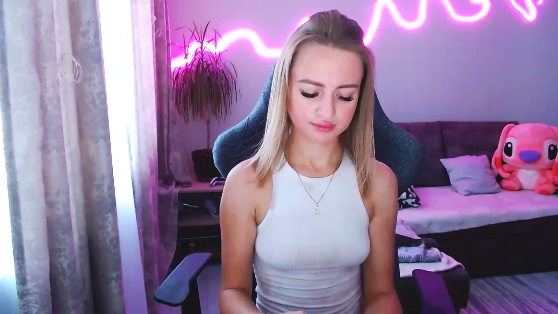 Gallery image thumbnail from BlackLovee's myfreecams stream on, 09/23/2025, 13:47 image 12 of 20