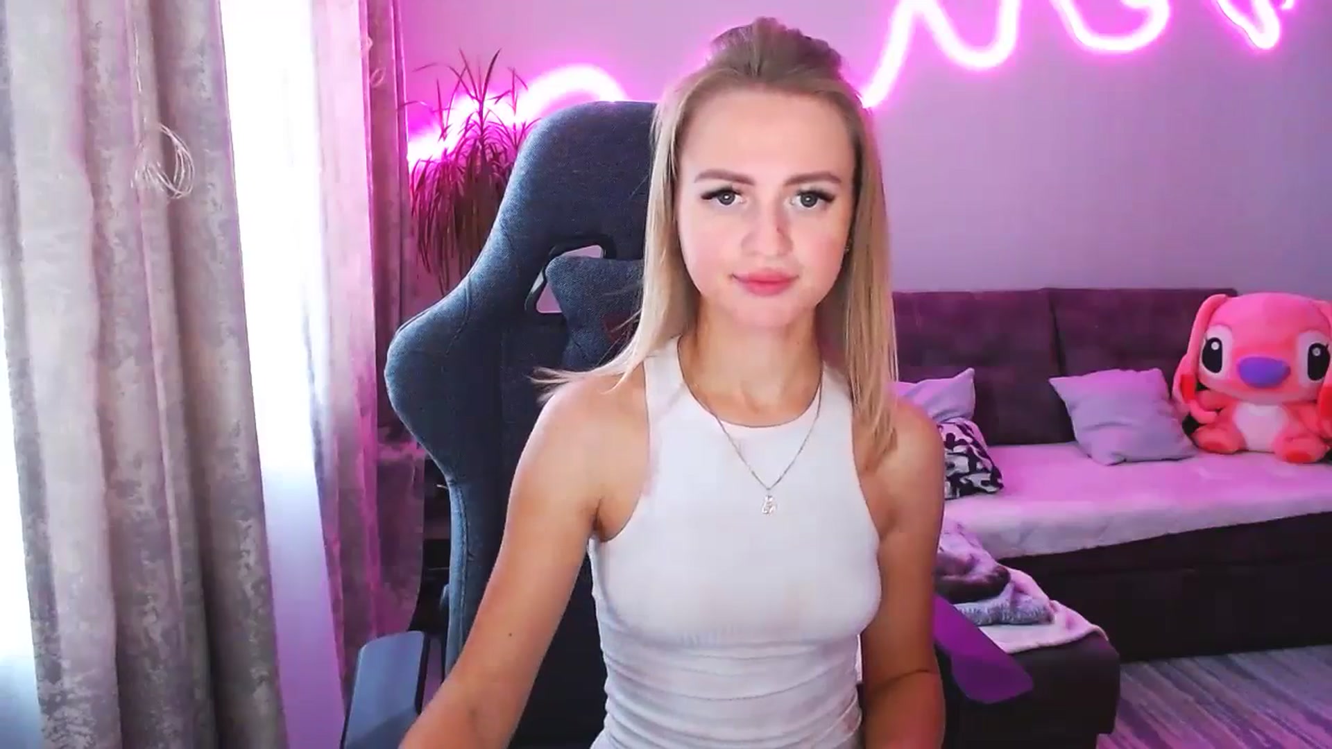 Gallery image thumbnail from BlackLovee's myfreecams stream on, 09/23/2025, 13:47 image 19 of 20