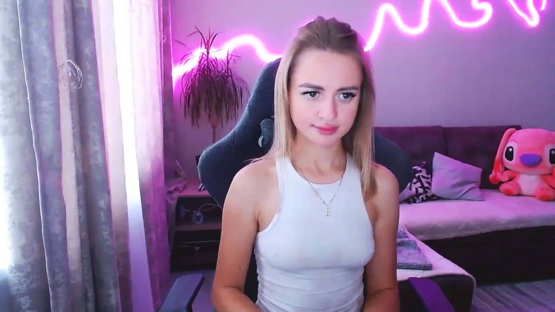 Gallery image thumbnail from BlackLovee's myfreecams stream on, 10/02/2025, 13:22 image 13 of 20