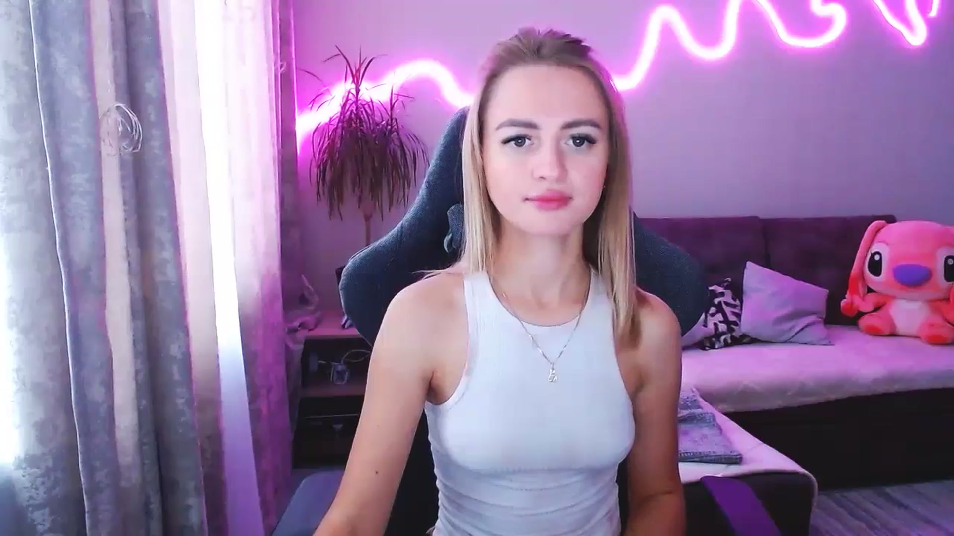 Gallery image thumbnail from BlackLovee's myfreecams stream on, 10/02/2025, 13:22 image 12 of 20