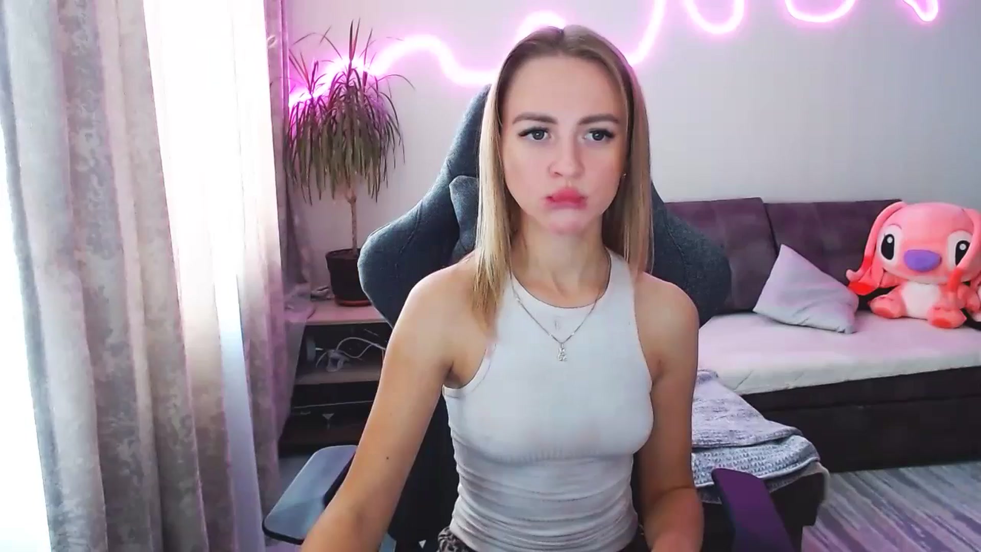 Gallery image thumbnail from BlackLovee's myfreecams stream on, 10/05/2025, 09:03 image 20 of 20