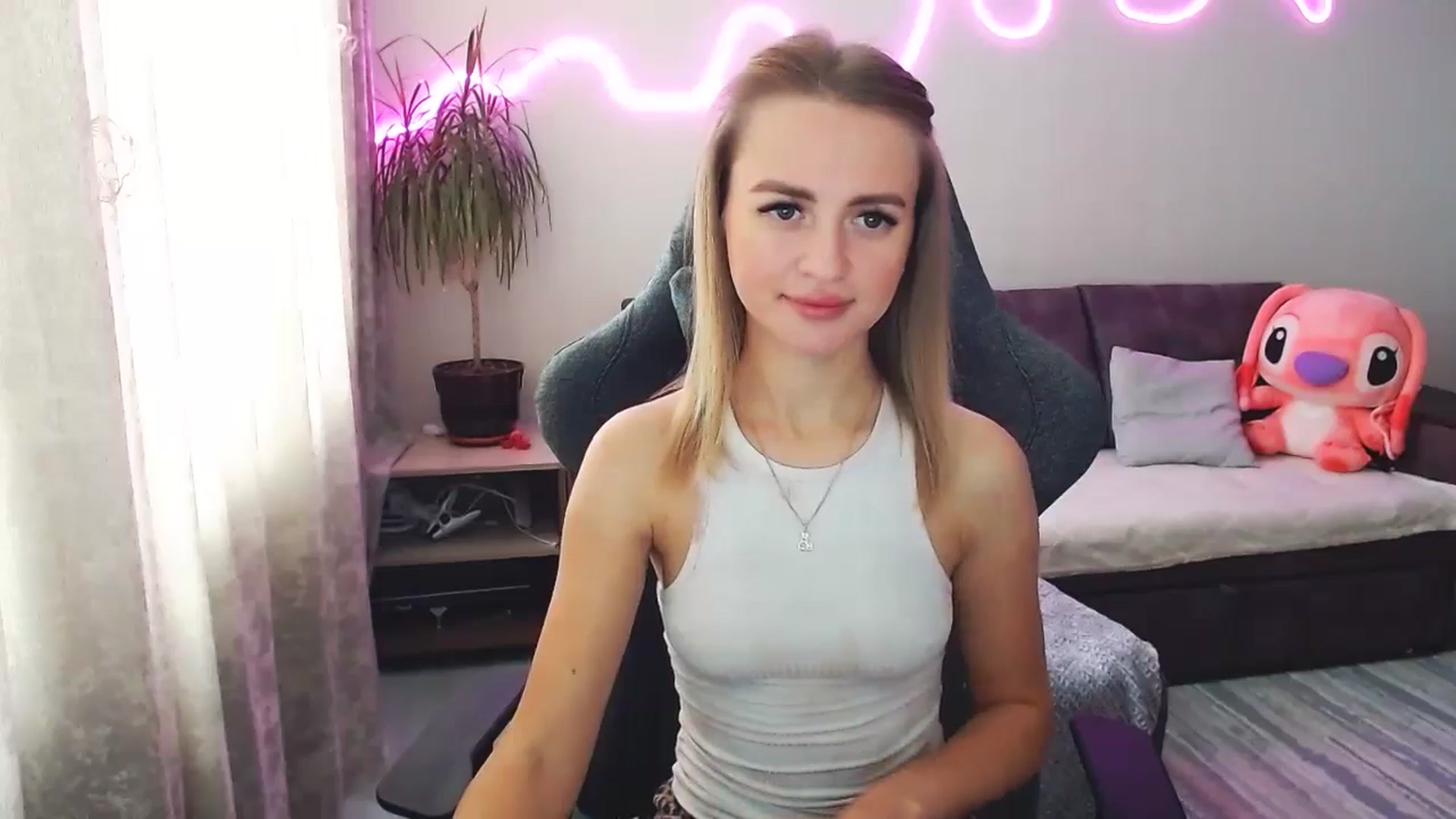Gallery image thumbnail from BlackLovee's myfreecams stream on, 10/09/2025, 08:55 image 2 of 20
