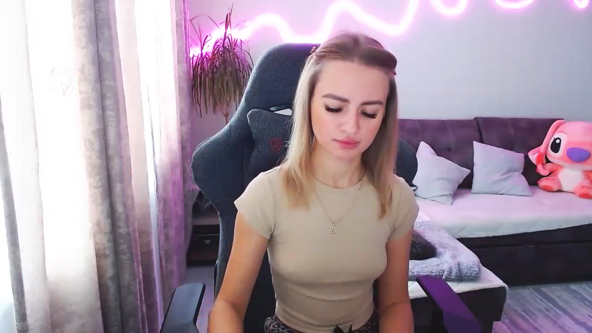 Gallery image thumbnail from BlackLovee's myfreecams stream on, 10/10/2025, 08:56 image 11 of 20