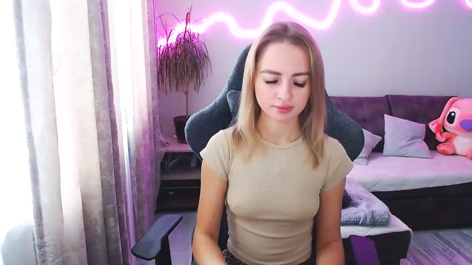 Gallery image thumbnail from BlackLovee's myfreecams stream on, 10/10/2025, 08:56 image 1 of 20