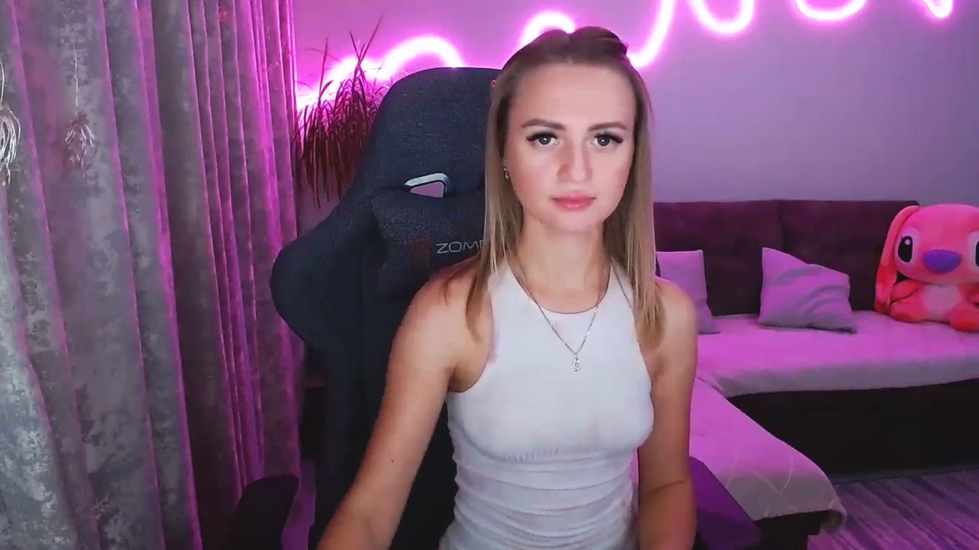 Gallery image thumbnail from BlackLovee's myfreecams stream on, 11/02/2025, 14:13 image 12 of 20