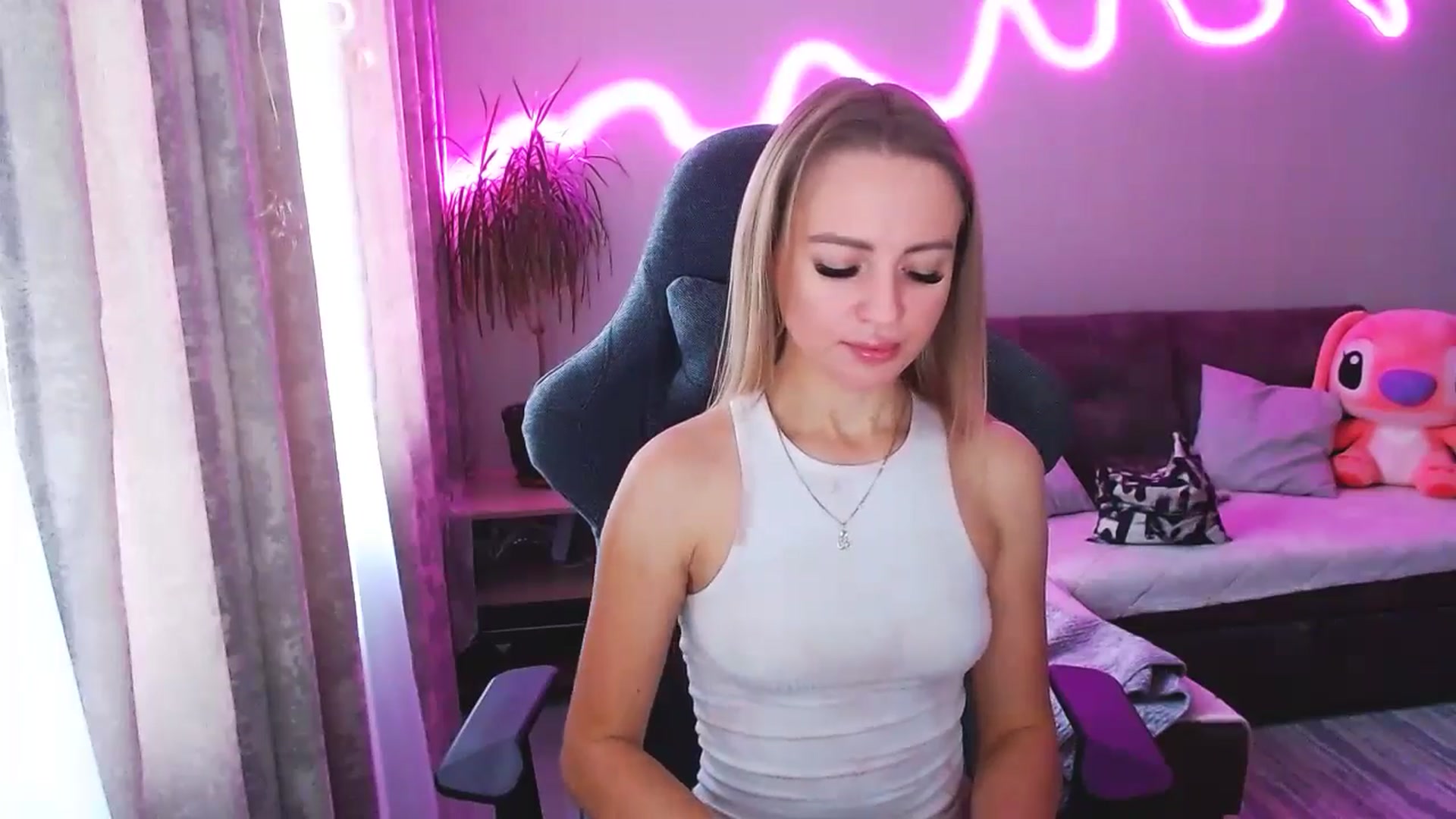 Gallery image thumbnail from BlackLovee's myfreecams stream on, 11/06/2025, 11:54 image 19 of 20