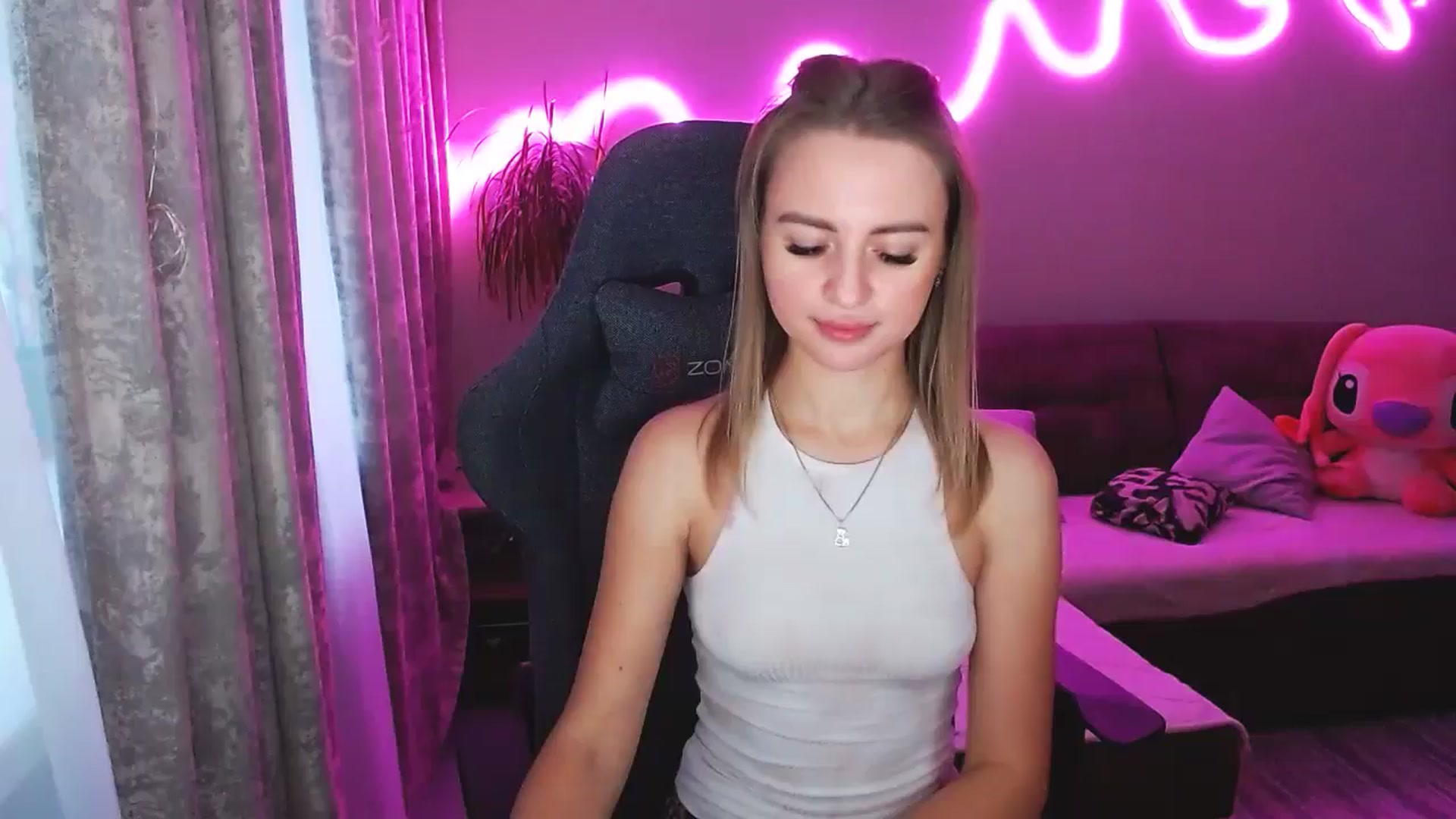 Gallery image thumbnail from BlackLovee's myfreecams stream on, 11/13/2025, 12:53 image 4 of 20