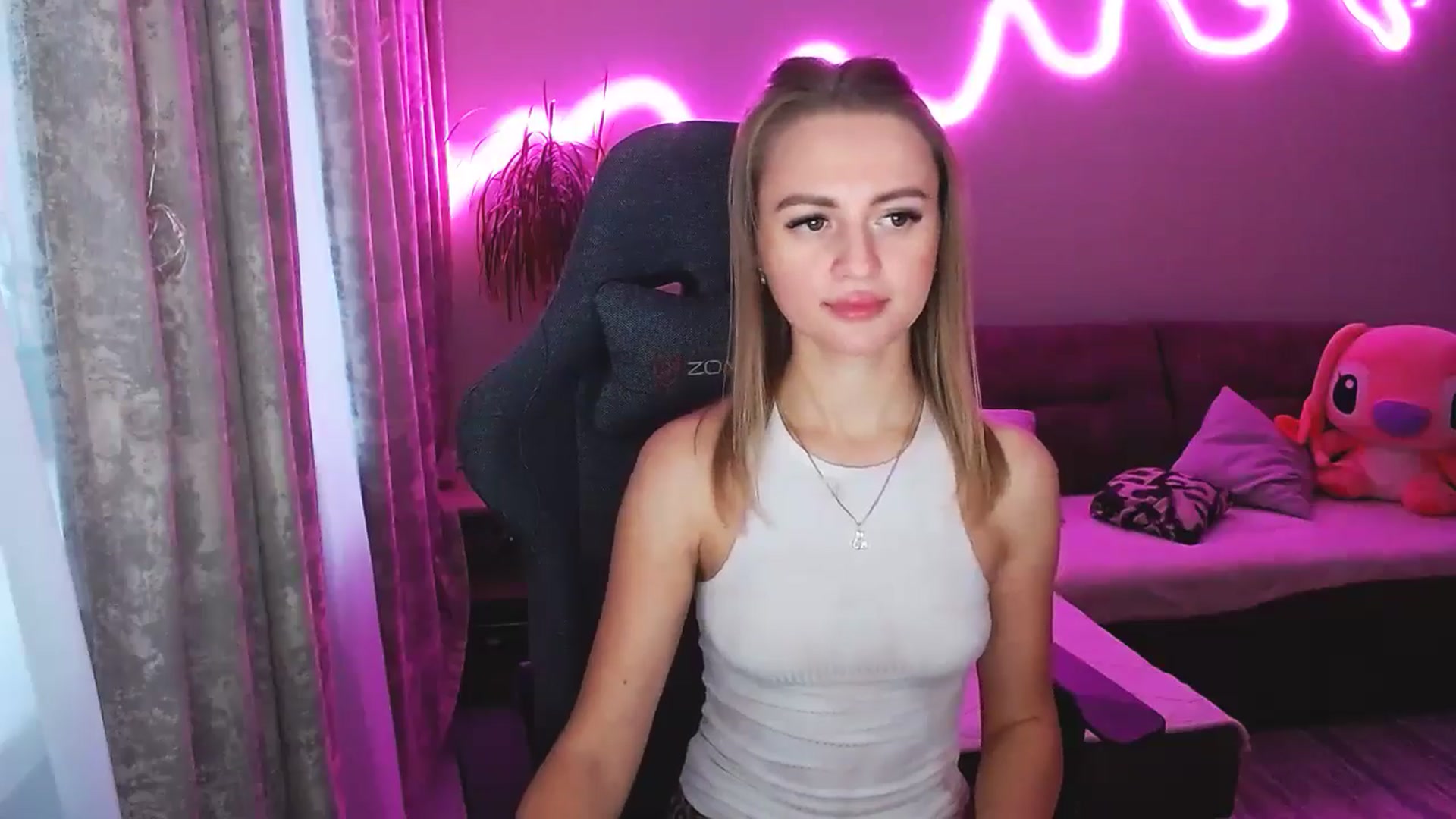 Gallery image thumbnail from BlackLovee's myfreecams stream on, 11/13/2025, 12:53 image 5 of 20