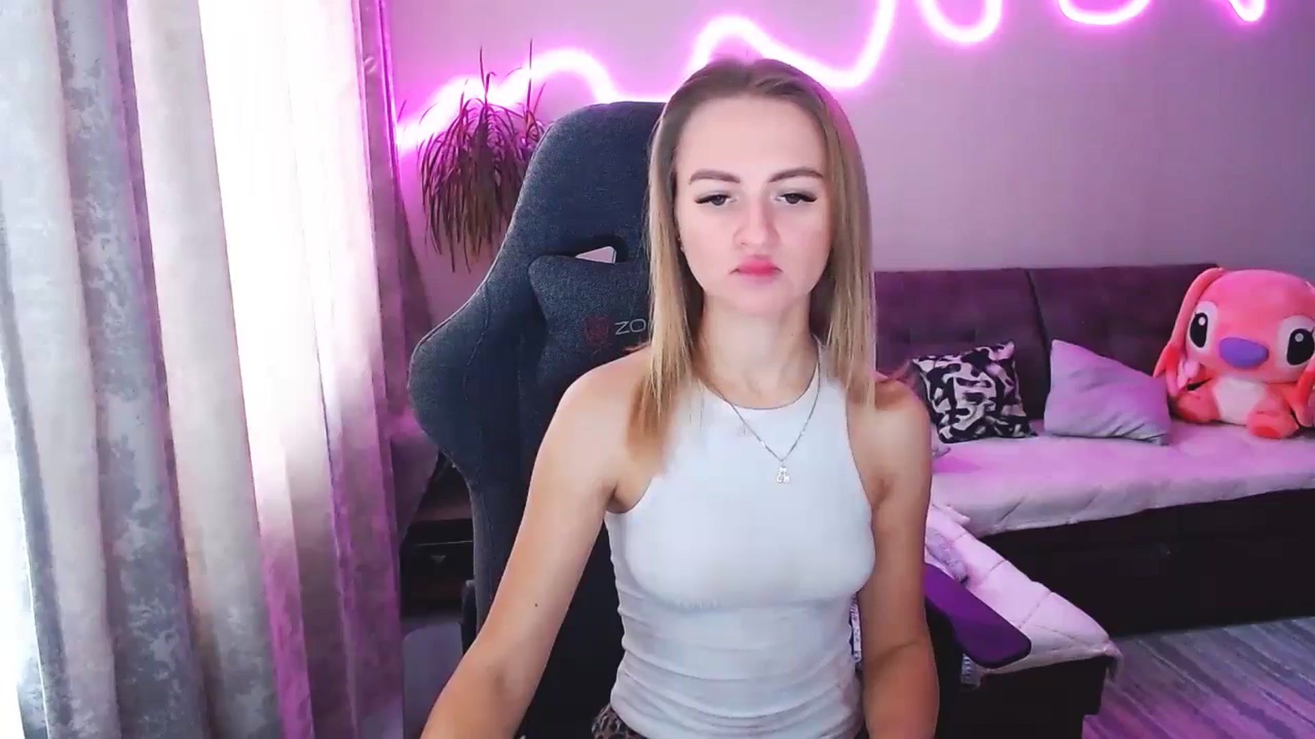 Gallery image thumbnail from BlackLovee's myfreecams stream on, 11/16/2025, 08:54 image 12 of 20