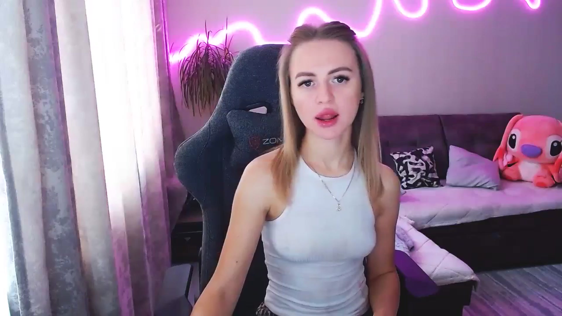 Gallery image thumbnail from BlackLovee's myfreecams stream on, 11/16/2025, 08:54 image 15 of 20