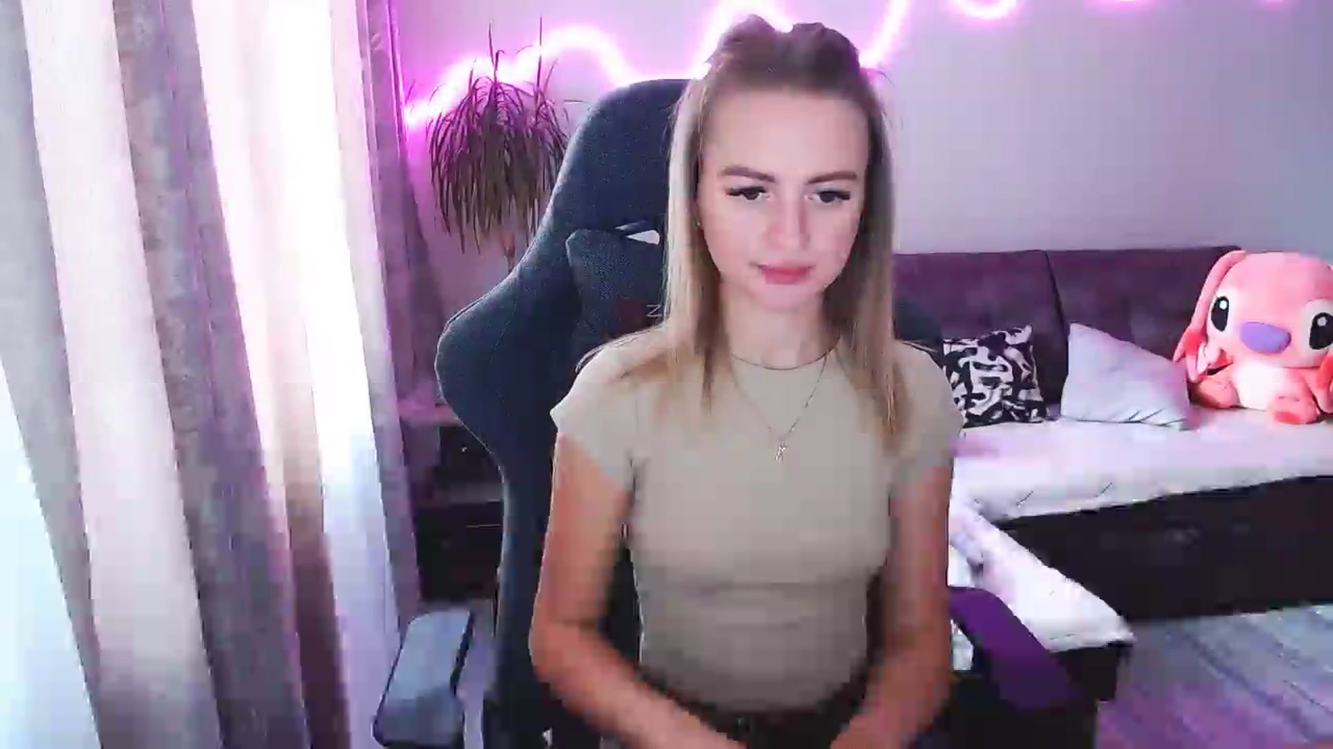 Gallery image thumbnail from BlackLovee's myfreecams stream on, 11/16/2025, 11:52 image 2 of 20
