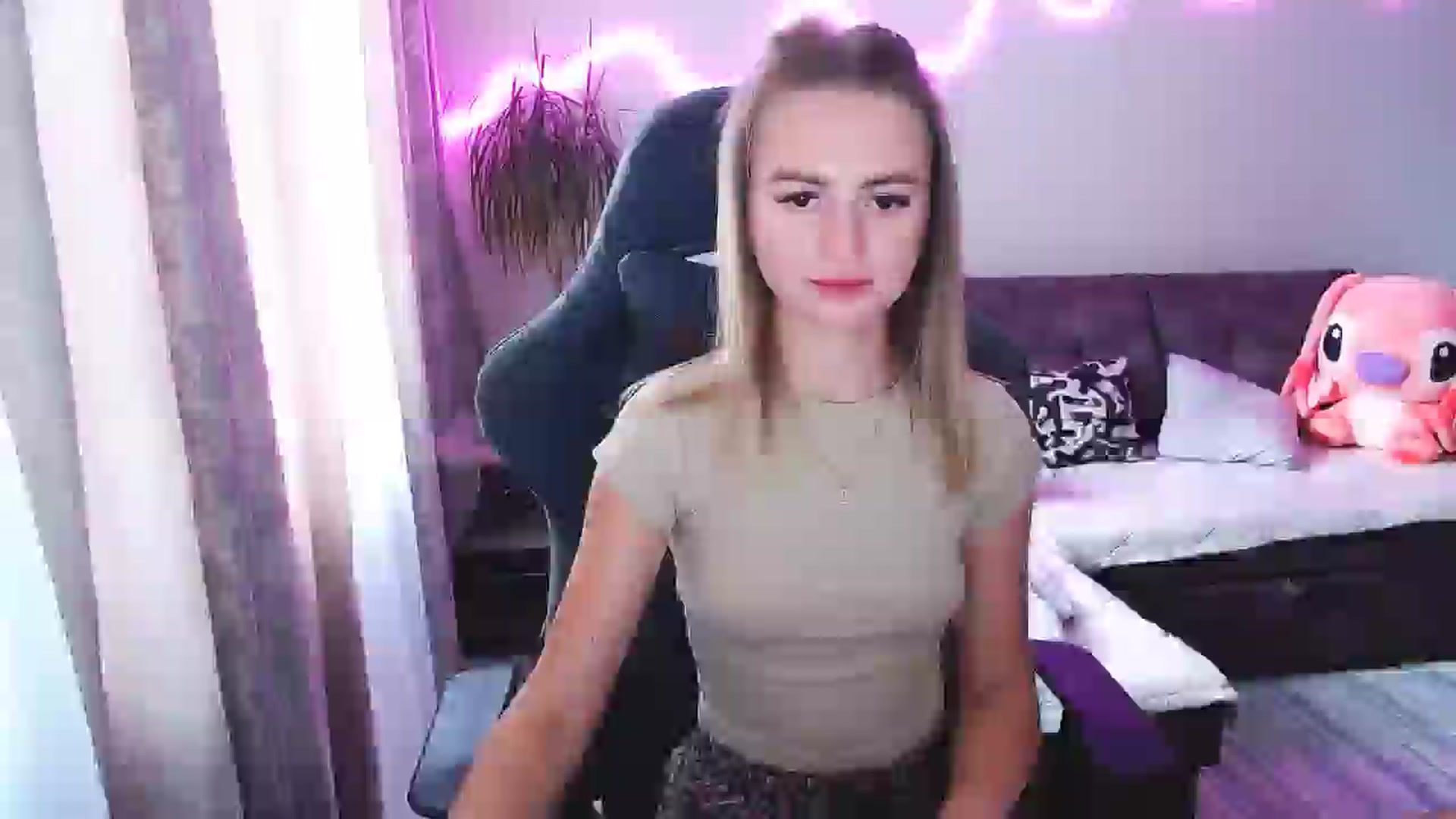 Gallery image thumbnail from BlackLovee's myfreecams stream on, 11/16/2025, 11:52 image 1 of 20