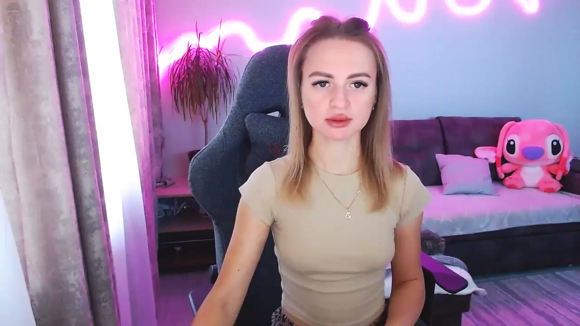 Gallery image thumbnail from BlackLovee's myfreecams stream on, 11/17/2025, 07:58 image 7 of 20