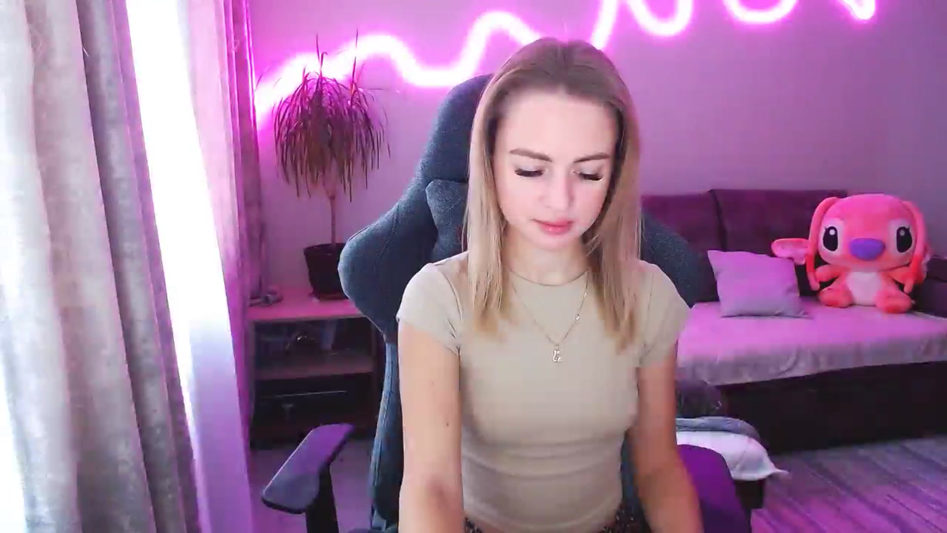 Gallery image thumbnail from BlackLovee's myfreecams stream on, 11/17/2025, 08:41 image 3 of 20