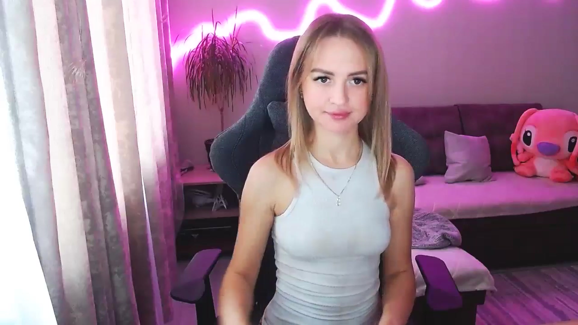 Gallery image thumbnail from BlackLovee's myfreecams stream on, 11/23/2025, 10:22 image 2 of 20