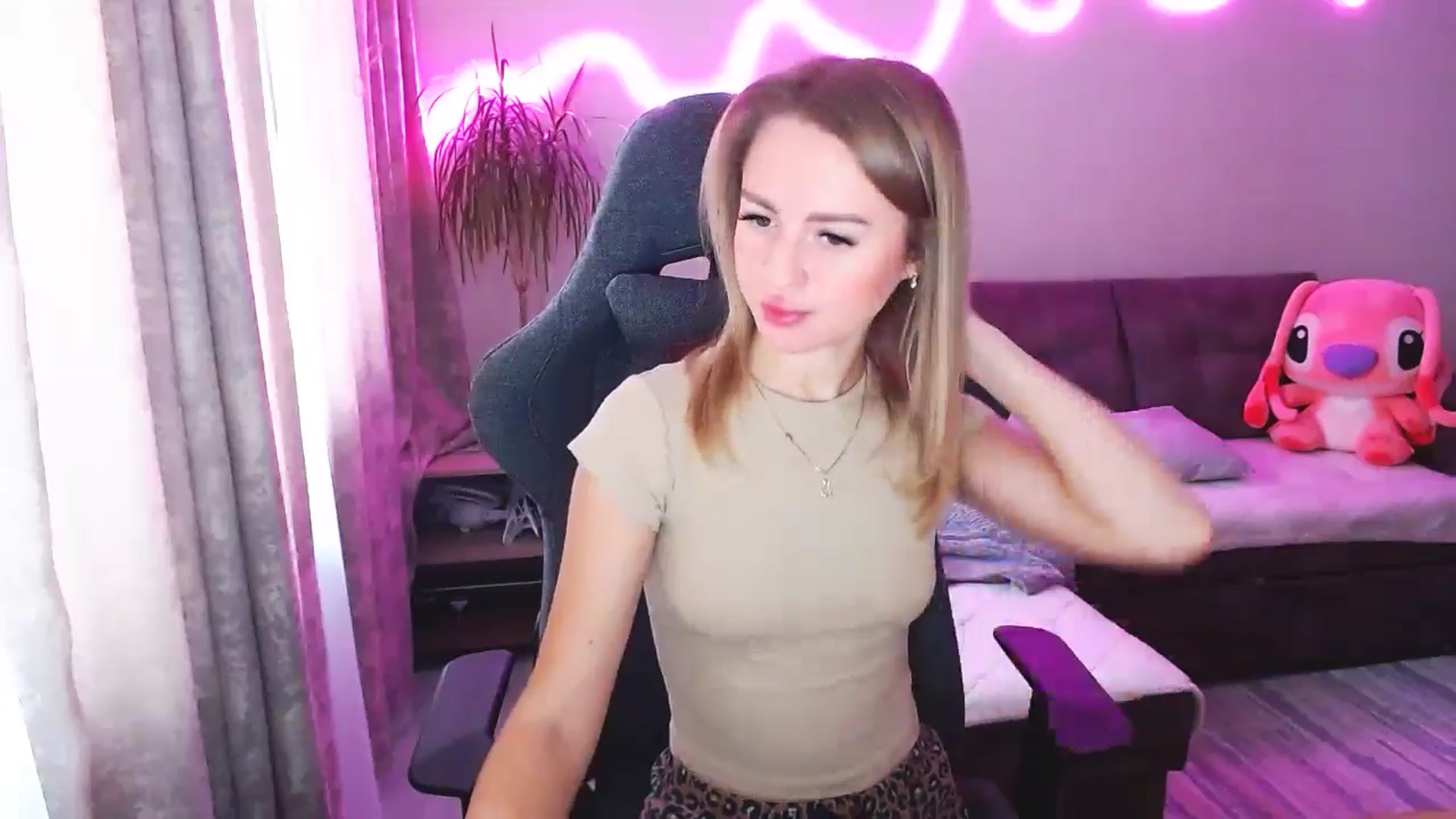Gallery image thumbnail from BlackLovee's myfreecams stream on, 11/27/2025, 08:04 image 13 of 20