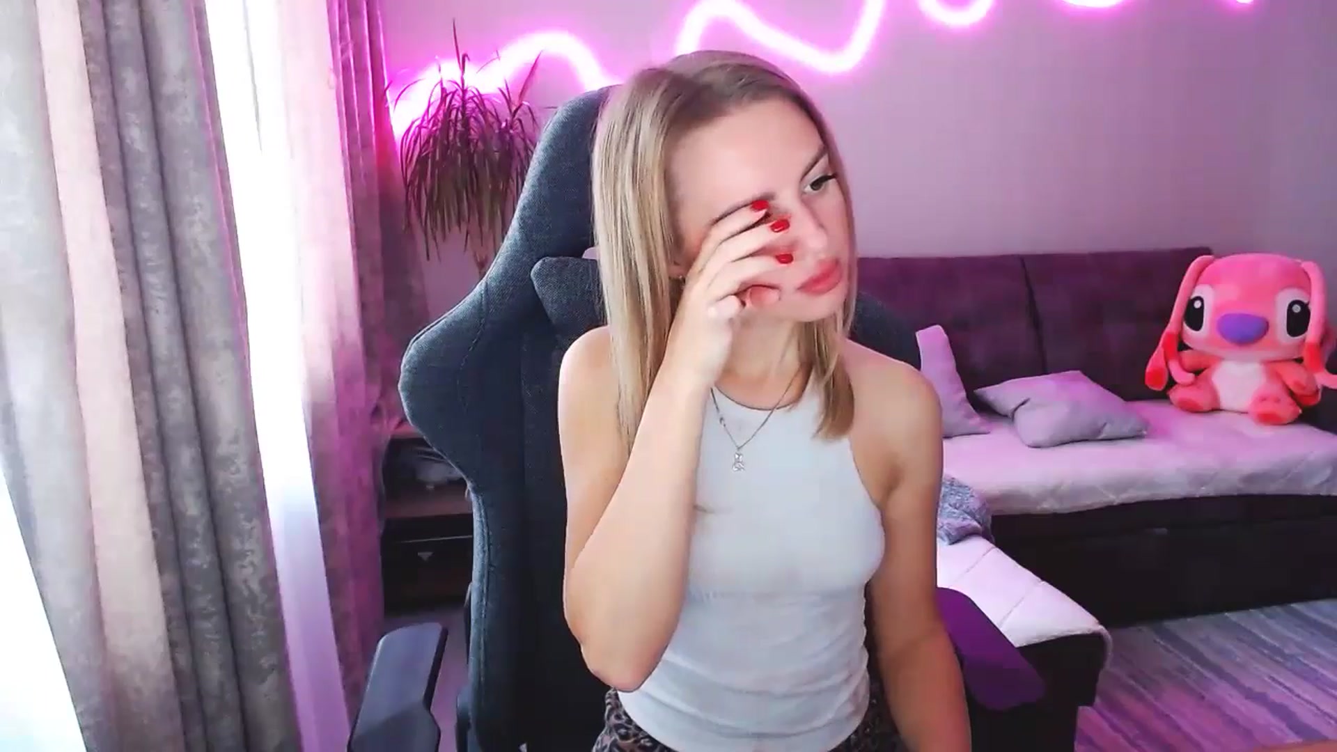 Gallery image thumbnail from BlackLovee's myfreecams stream on, 11/27/2025, 08:46 image 6 of 20