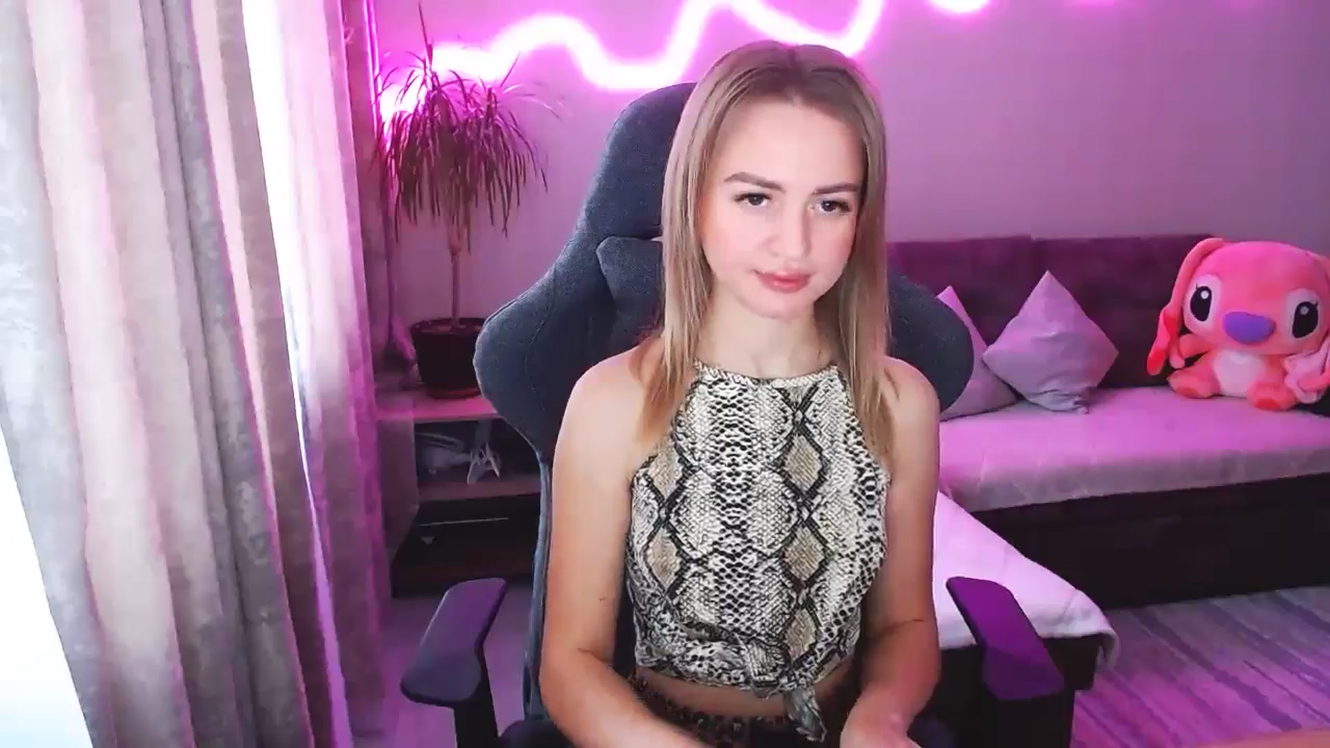 Gallery image thumbnail from BlackLovee's myfreecams stream on, 12/01/2025, 08:42 image 6 of 20
