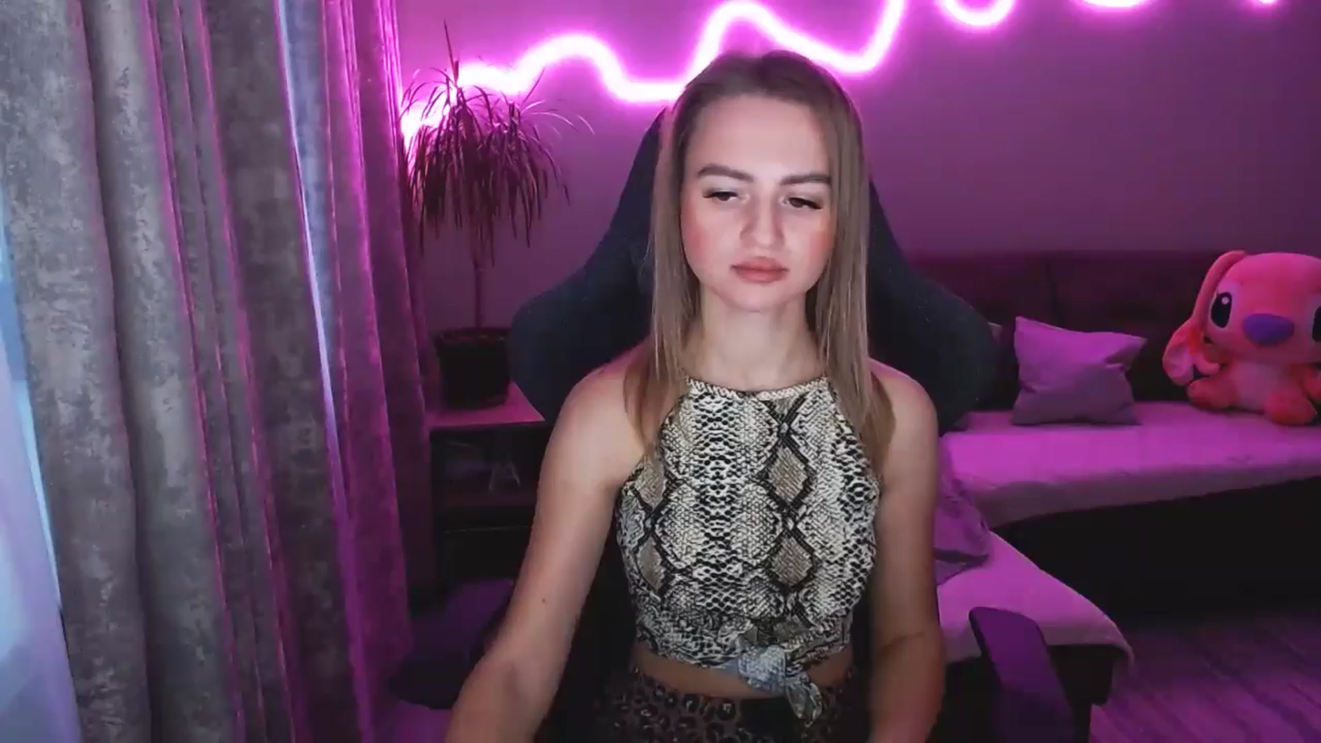 Gallery image thumbnail from BlackLovee's myfreecams stream on, 12/02/2025, 12:55 image 14 of 20