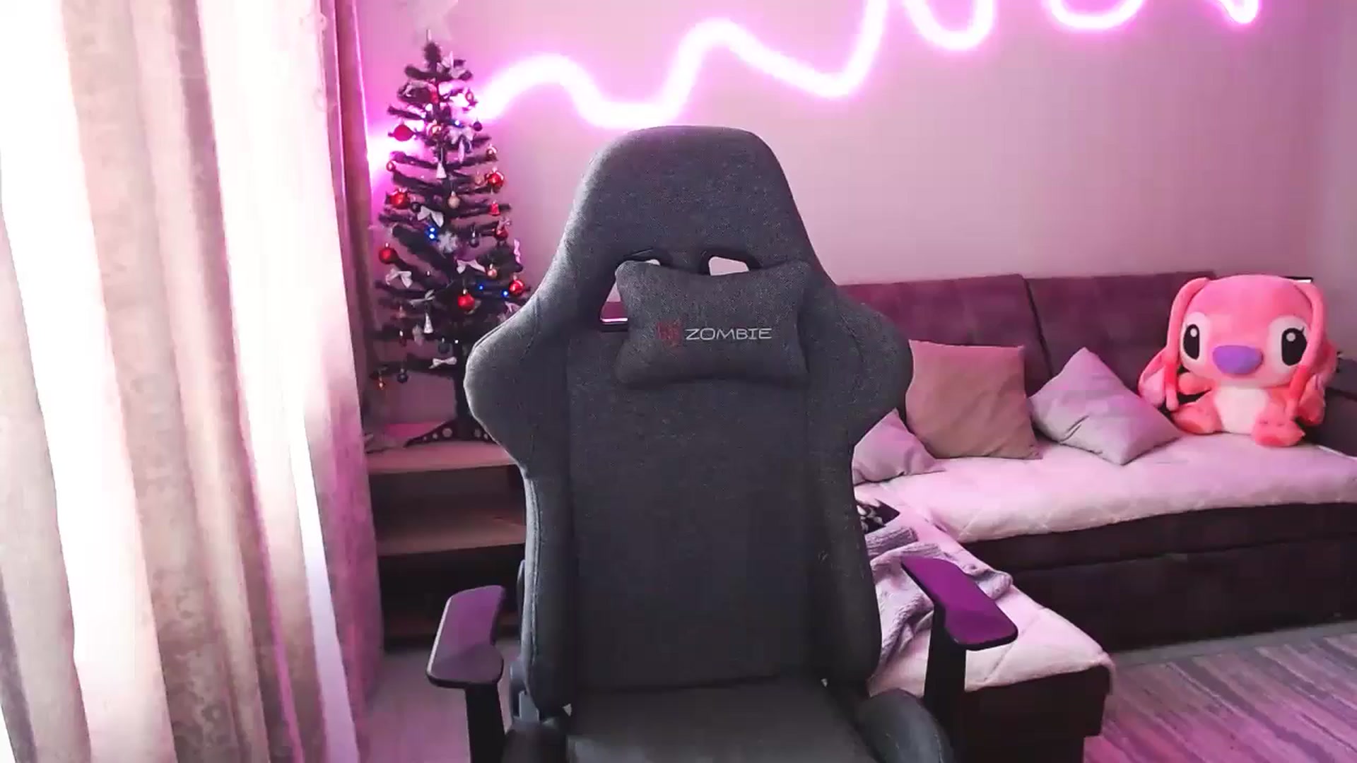 Gallery image thumbnail from BlackLovee's myfreecams stream on, 12/23/2025, 09:32 image 3 of 20