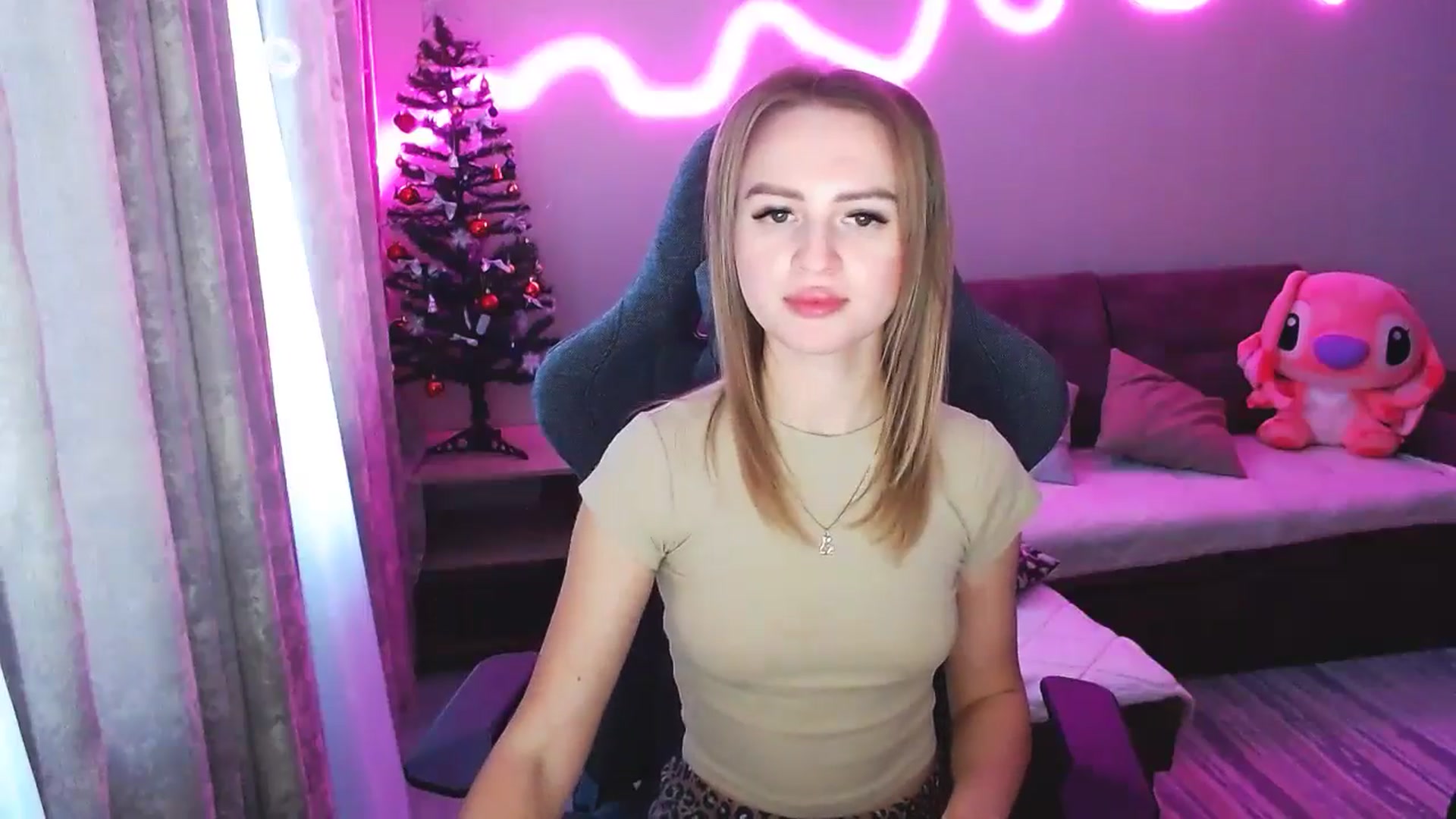 Gallery image thumbnail from BlackLovee's myfreecams stream on, 12/27/2025, 11:47 image 12 of 20