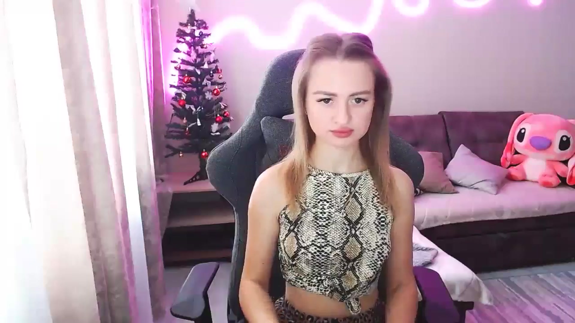 Gallery image thumbnail from BlackLovee's myfreecams stream on, 01/15/2026, 08:44 image 9 of 20
