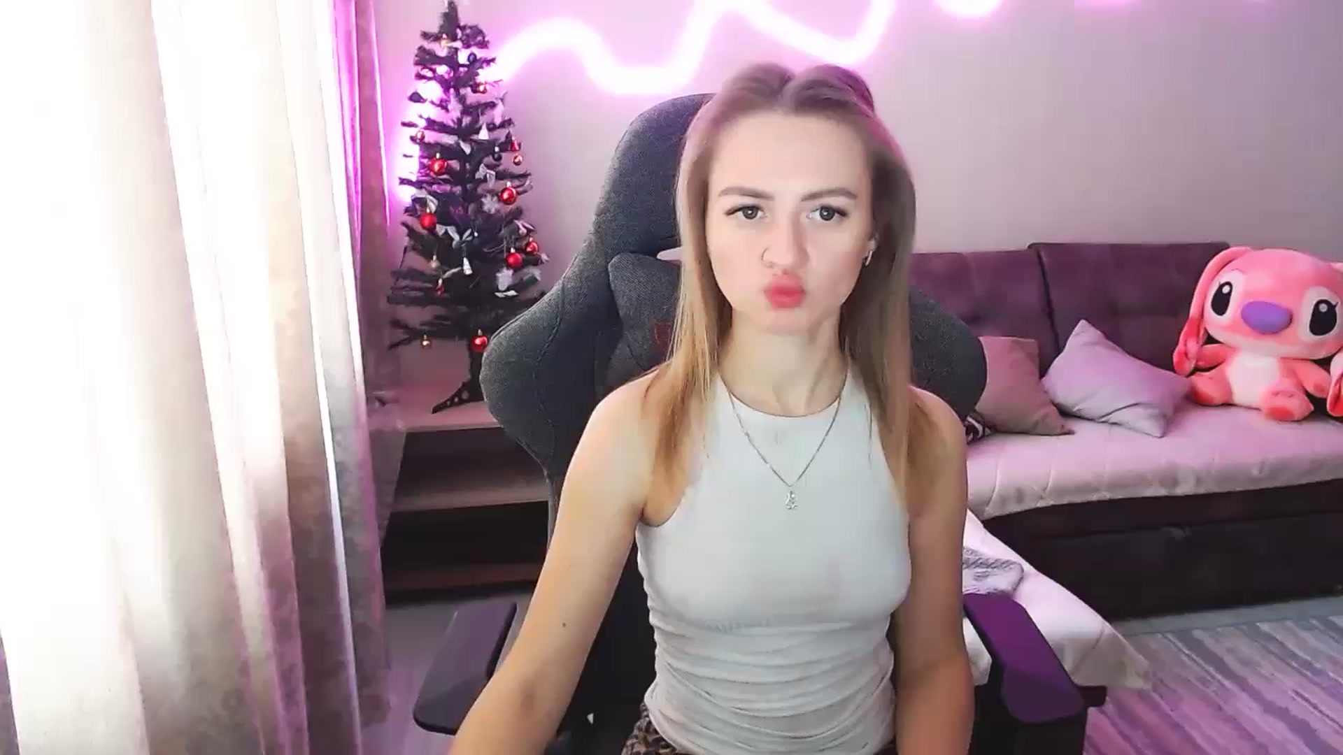Gallery image thumbnail from BlackLovee's myfreecams stream on, 01/15/2026, 10:05 image 1 of 20
