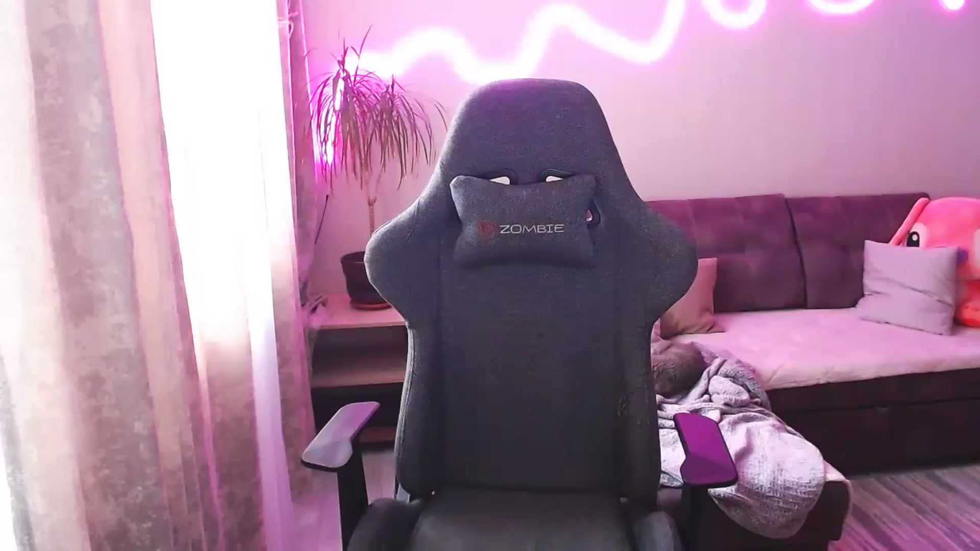 Gallery image thumbnail from BlackLovee's myfreecams stream on, 01/27/2026, 13:09 image 6 of 20