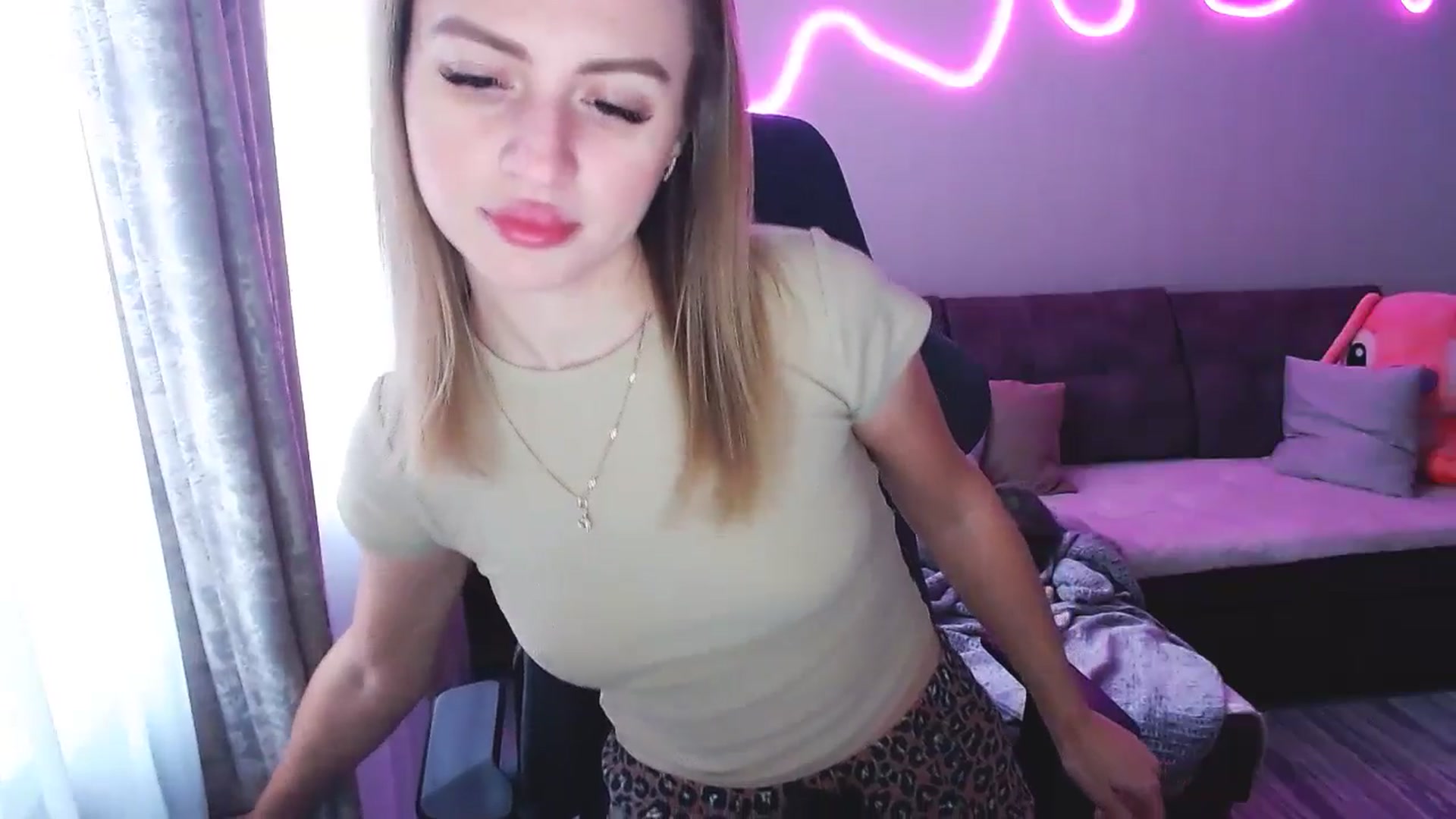Gallery image thumbnail from BlackLovee's myfreecams stream on, 01/27/2026, 13:09 image 13 of 20