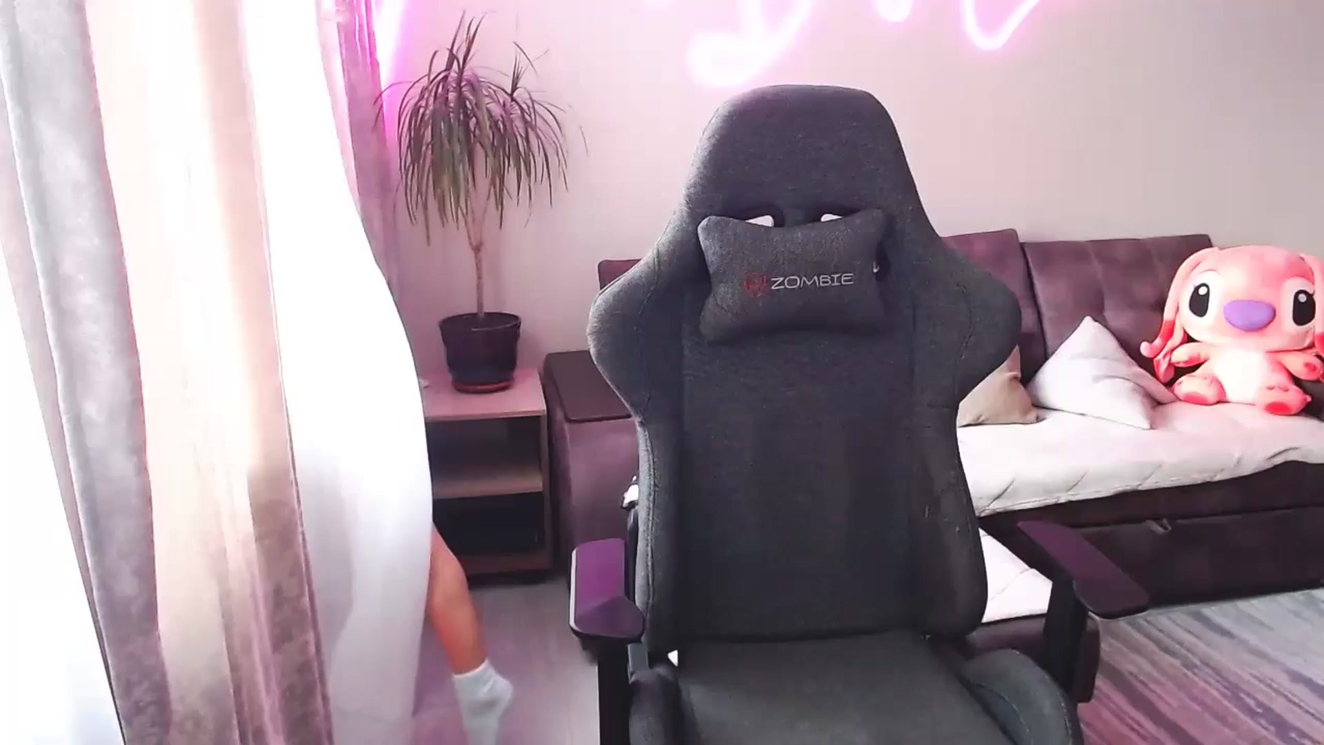 Gallery image thumbnail from BlackLovee's myfreecams stream on, 02/11/2026, 12:11 image 14 of 20