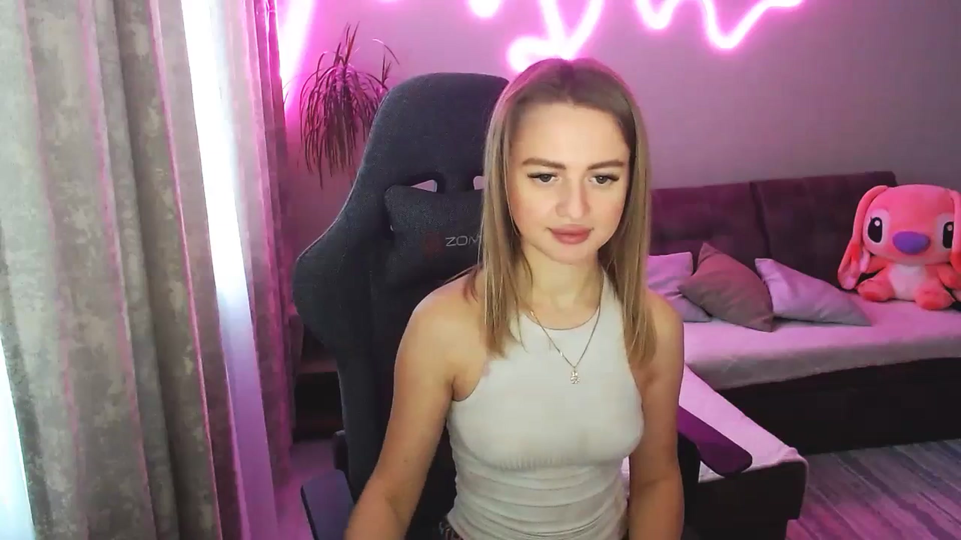 Gallery image thumbnail from BlackLovee's myfreecams stream on, 02/15/2026, 13:41 image 15 of 20