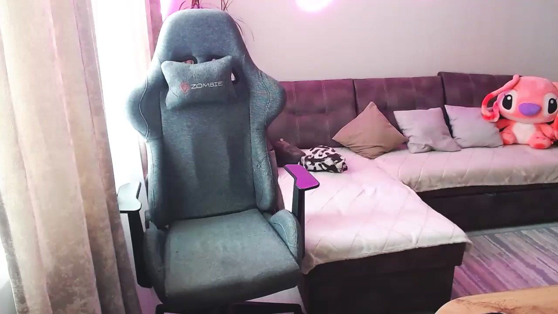 Gallery image thumbnail from BlackLovee's myfreecams stream on, 02/28/2026, 12:12 image 17 of 20