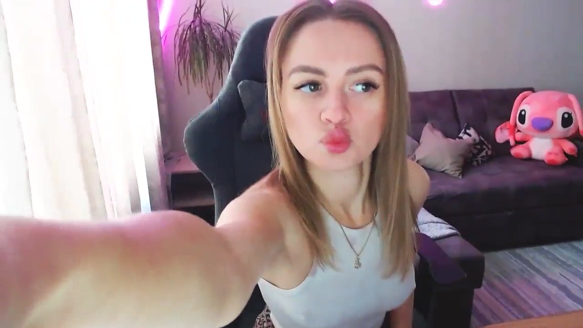 Gallery image thumbnail from BlackLovee's myfreecams stream on, 03/04/2026, 09:00 image 5 of 20