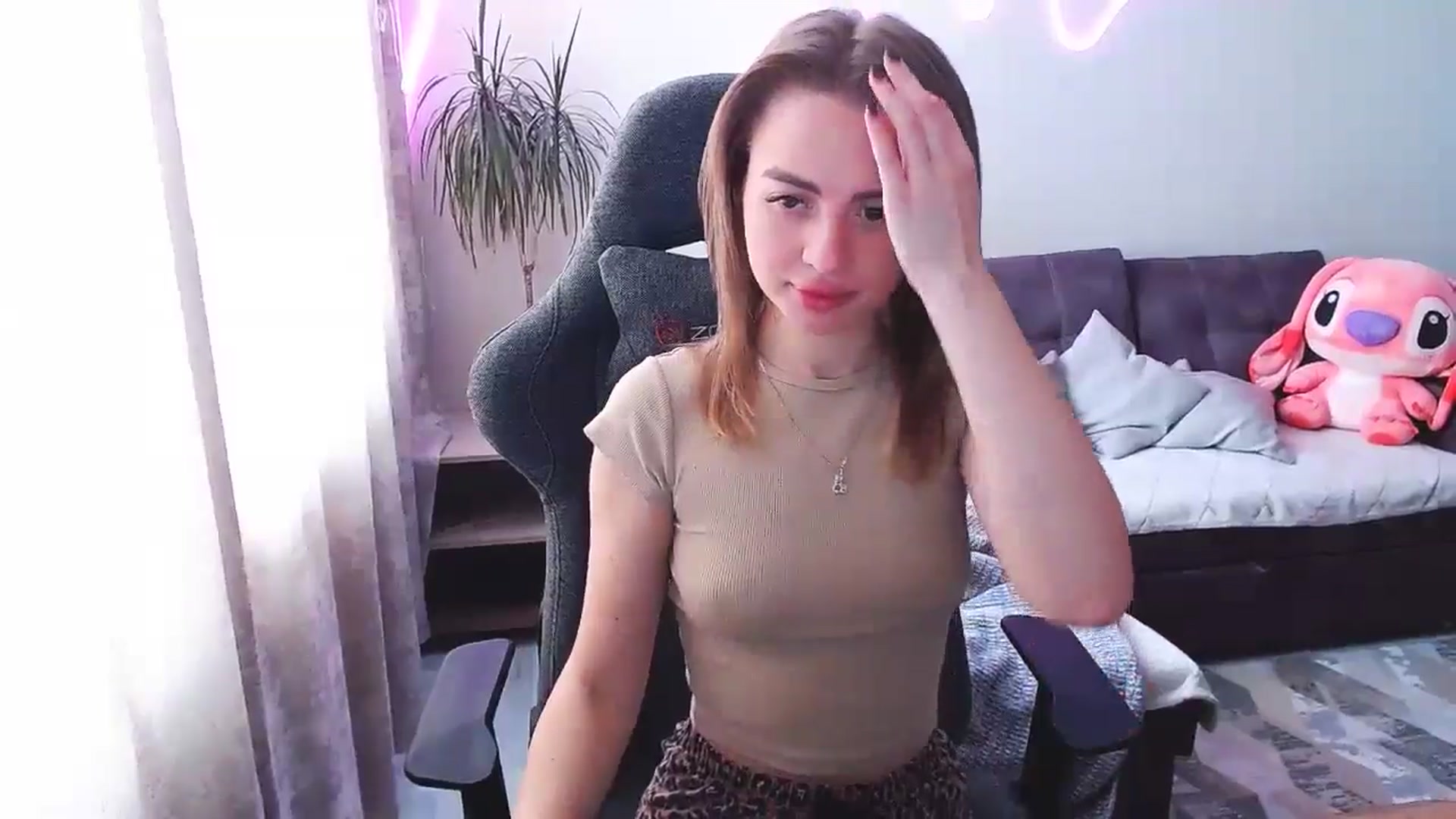 Gallery image thumbnail from BlackLovee's myfreecams stream on, 04/10/2026, 10:18 image 13 of 20
