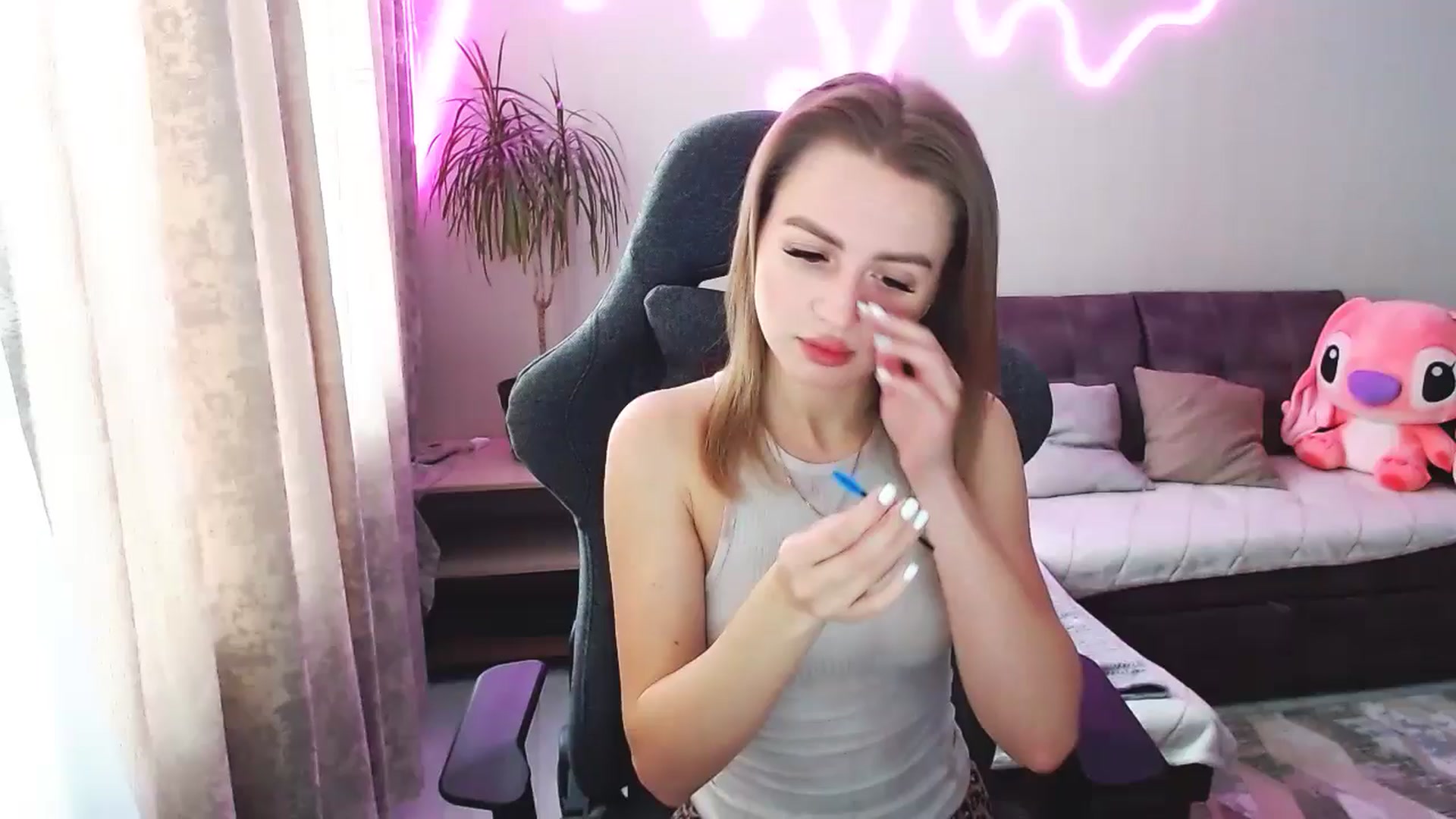 Gallery image thumbnail from BlackLovee's myfreecams stream on, 04/21/2026, 07:59 image 3 of 20