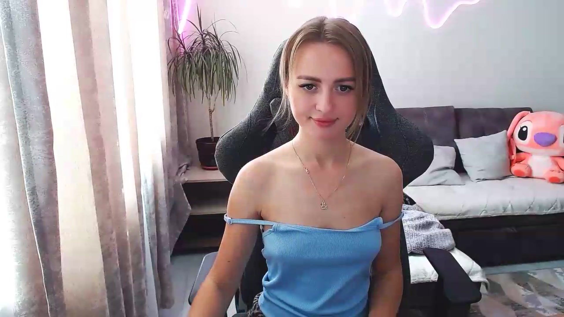 Gallery image thumbnail from BlackLovee's myfreecams stream on, 05/21/2026, 12:11 image 19 of 20
