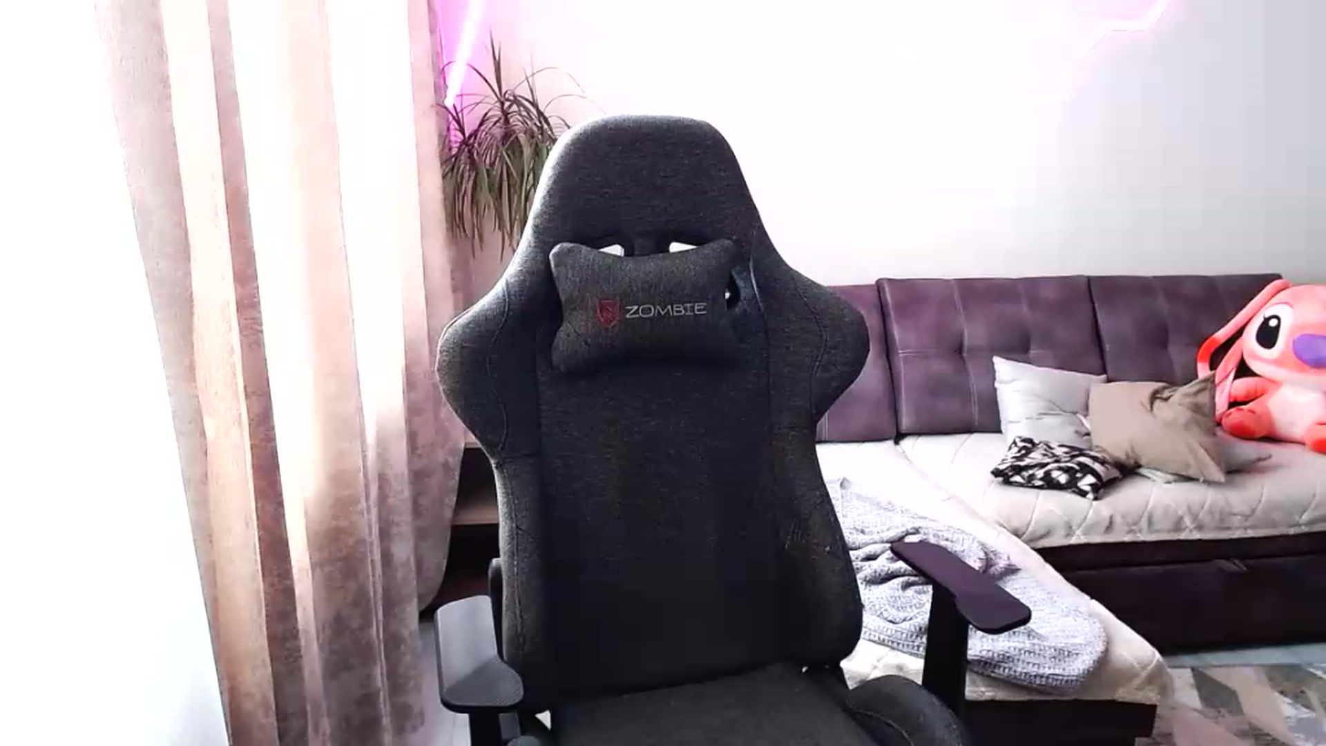 Gallery image thumbnail from BlackLovee's myfreecams stream on, 05/22/2026, 12:23 image 20 of 20
