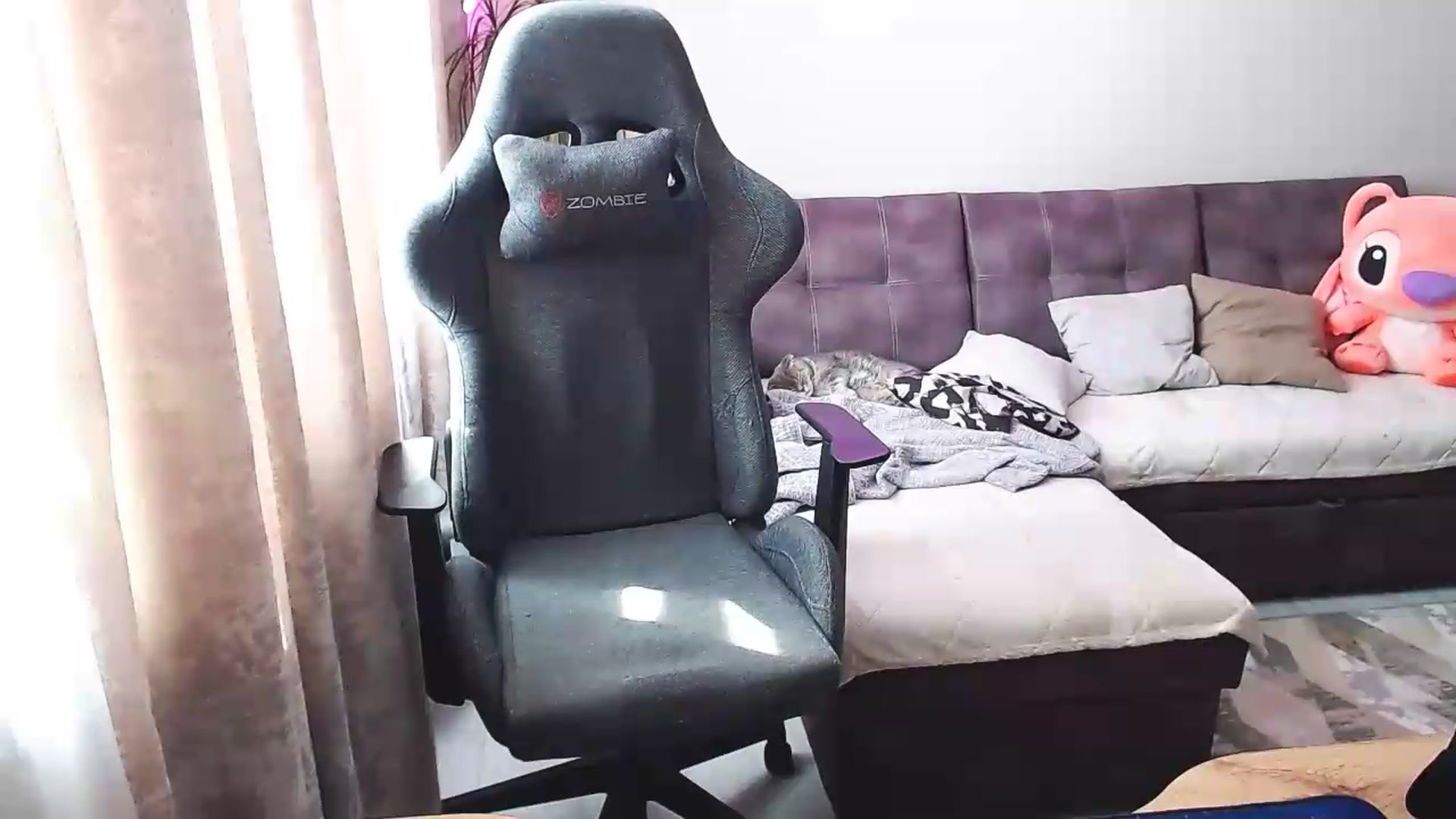Gallery image thumbnail from BlackLovee's myfreecams stream on, 05/25/2026, 12:55 image 14 of 20