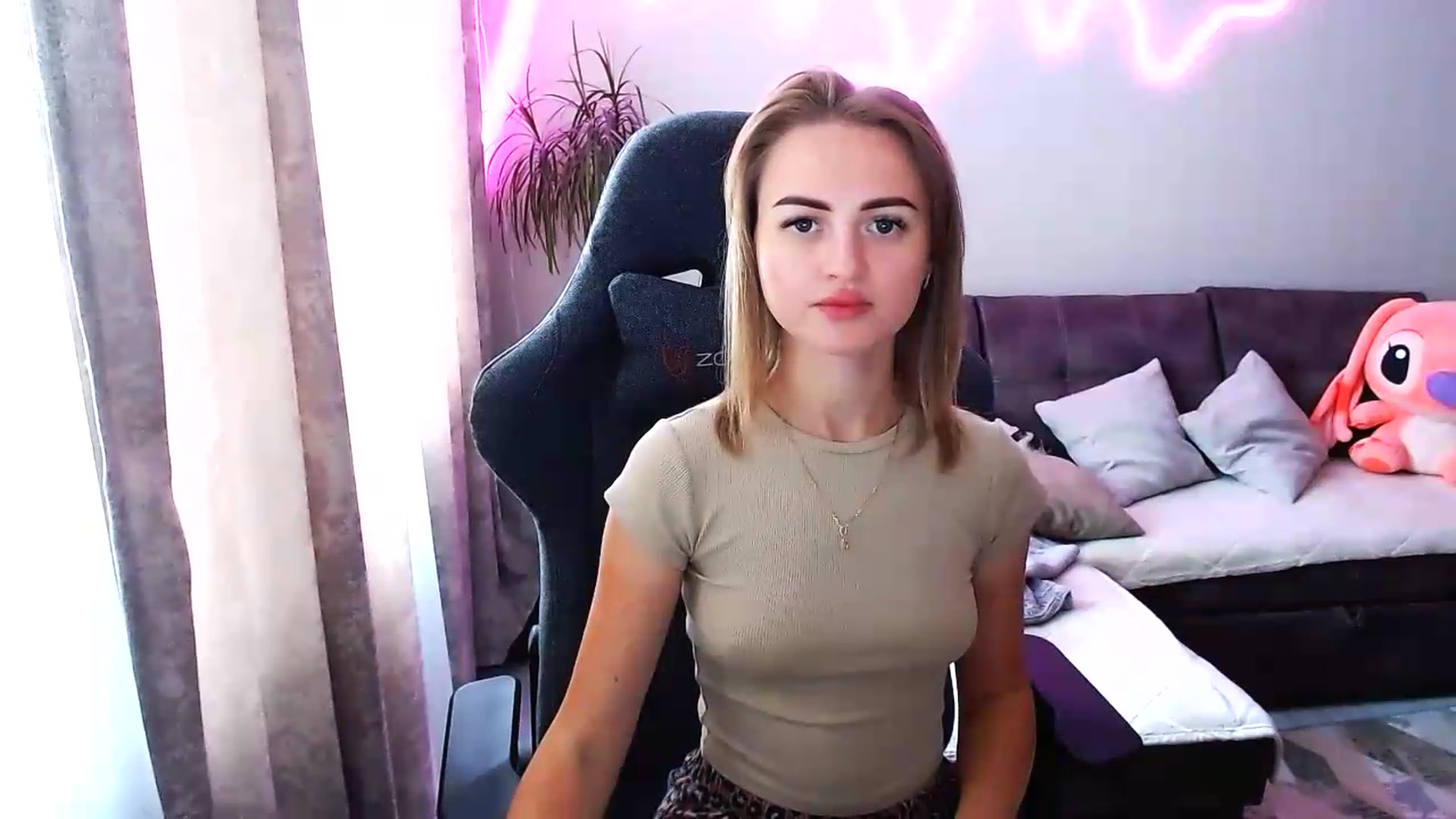 Gallery image thumbnail from BlackLovee's myfreecams stream on, 06/22/2026, 08:24 image 17 of 20