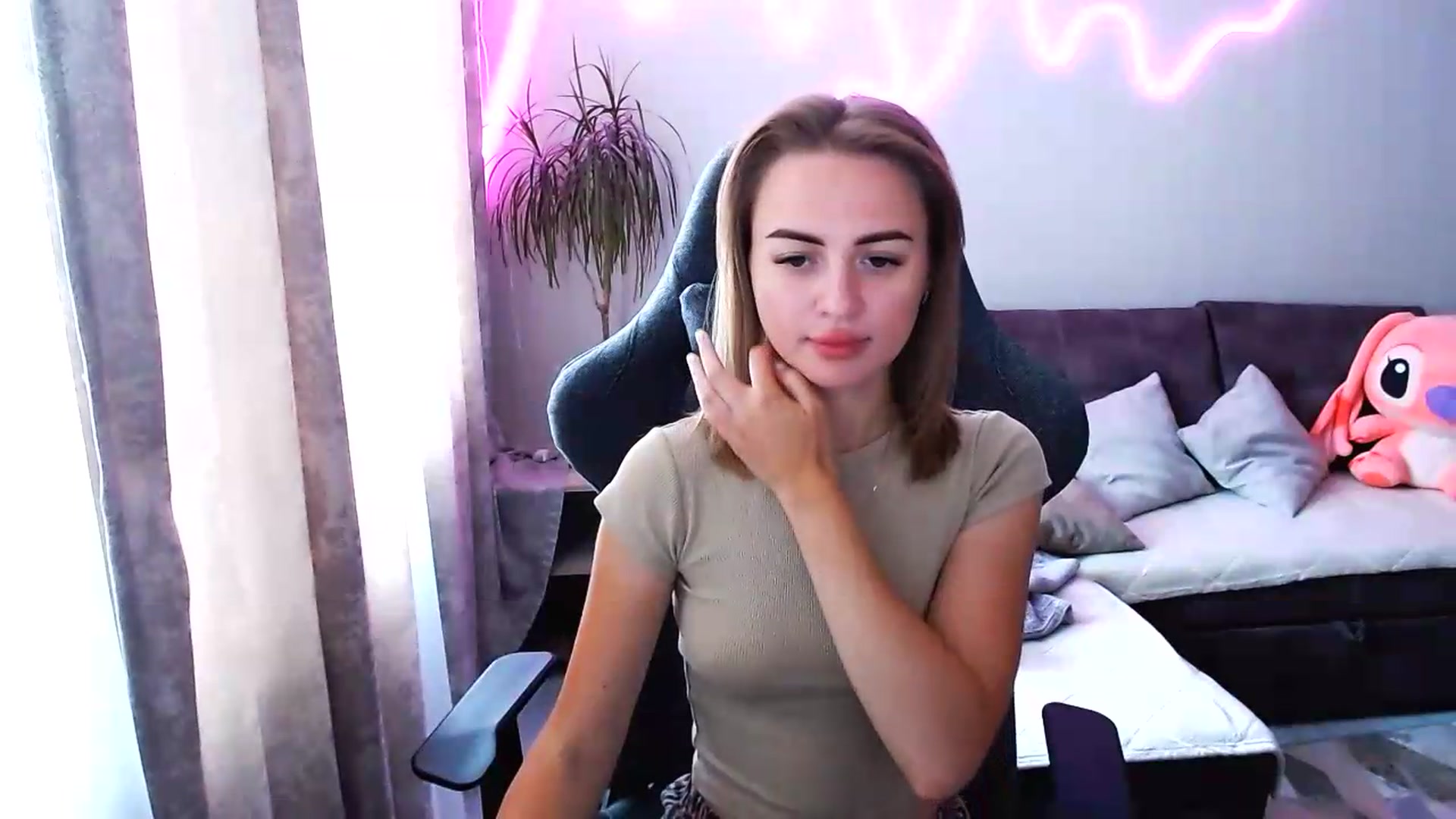 Gallery image thumbnail from BlackLovee's myfreecams stream on, 06/22/2026, 08:54 image 3 of 20