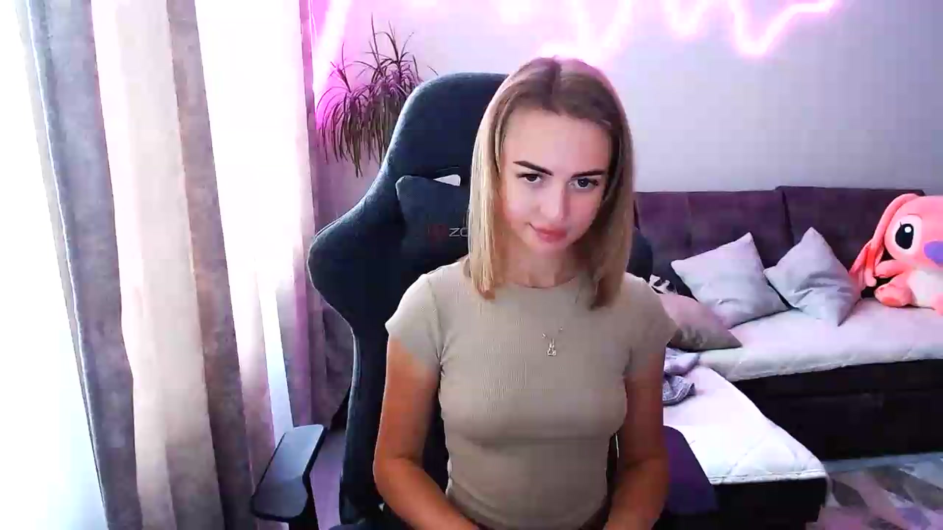 Gallery image thumbnail from BlackLovee's myfreecams stream on, 06/22/2026, 10:00 image 7 of 20