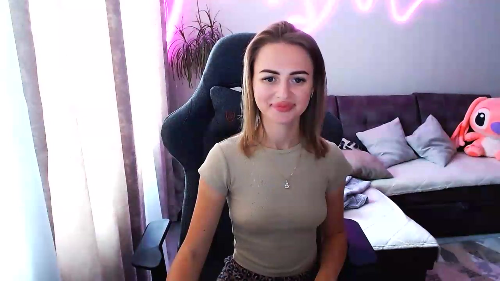 Gallery image thumbnail from BlackLovee's myfreecams stream on, 06/22/2026, 11:03 image 20 of 20