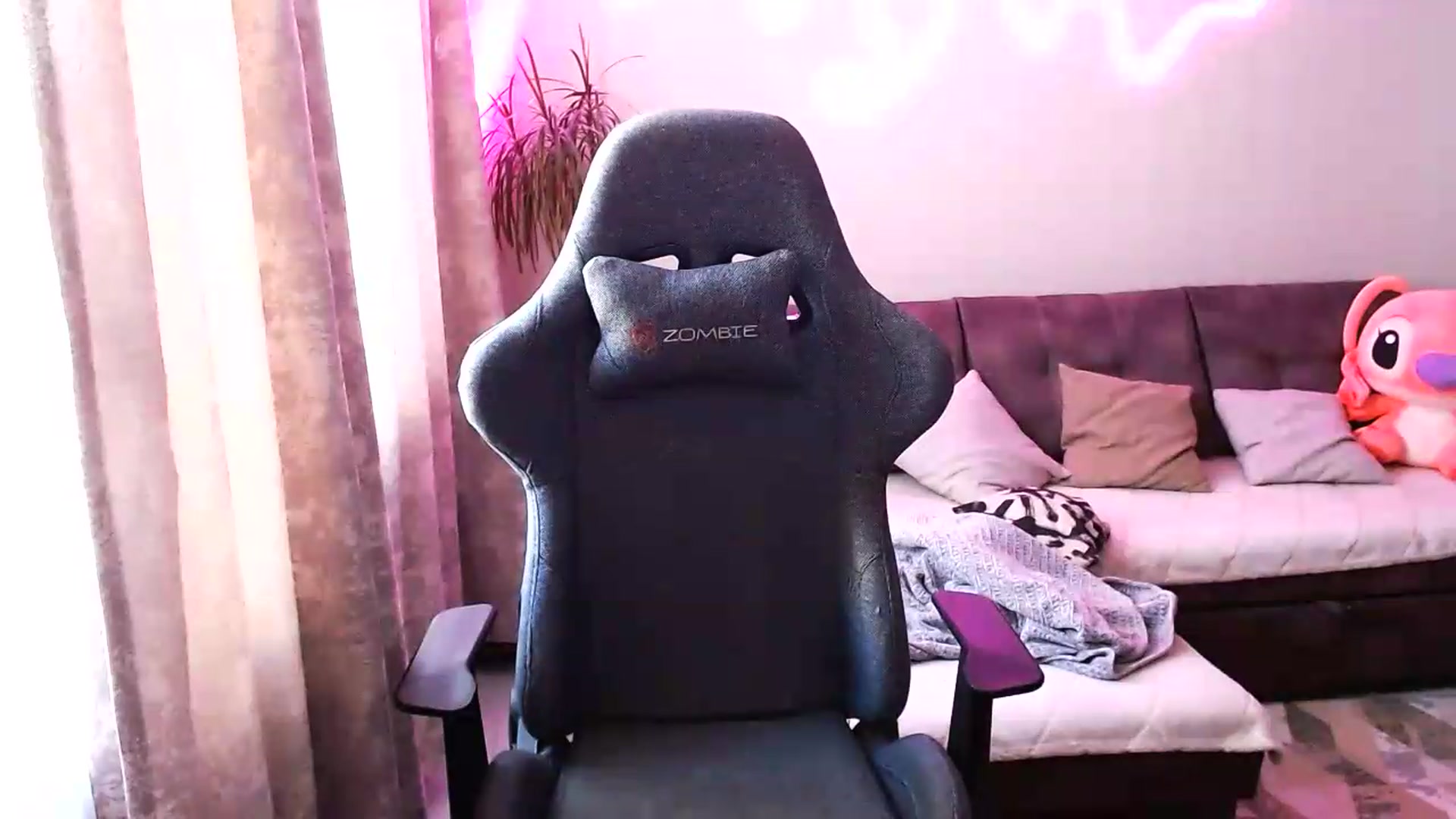 Gallery image thumbnail from BlackLovee's myfreecams stream on, 07/02/2026, 05:59 image 2 of 20