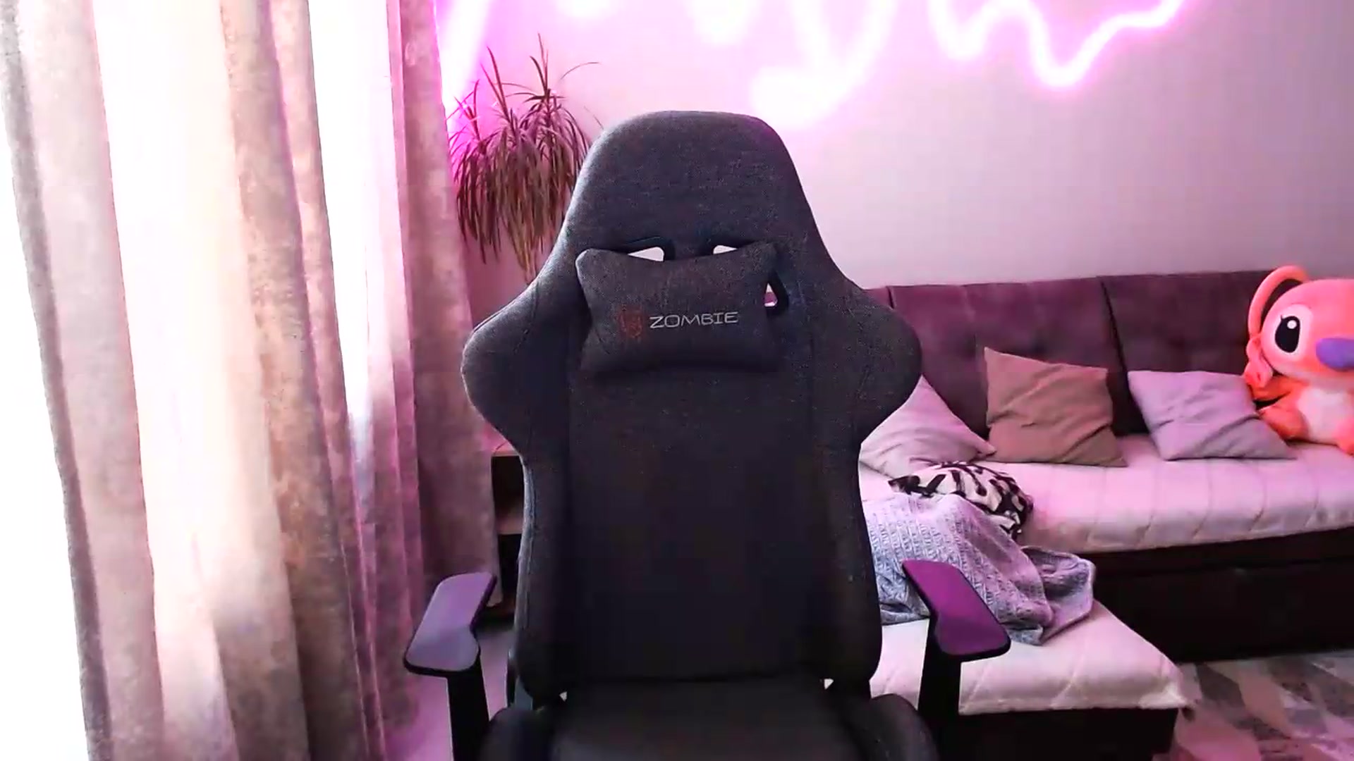Gallery image thumbnail from BlackLovee's myfreecams stream on, 07/02/2026, 06:38 image 4 of 20