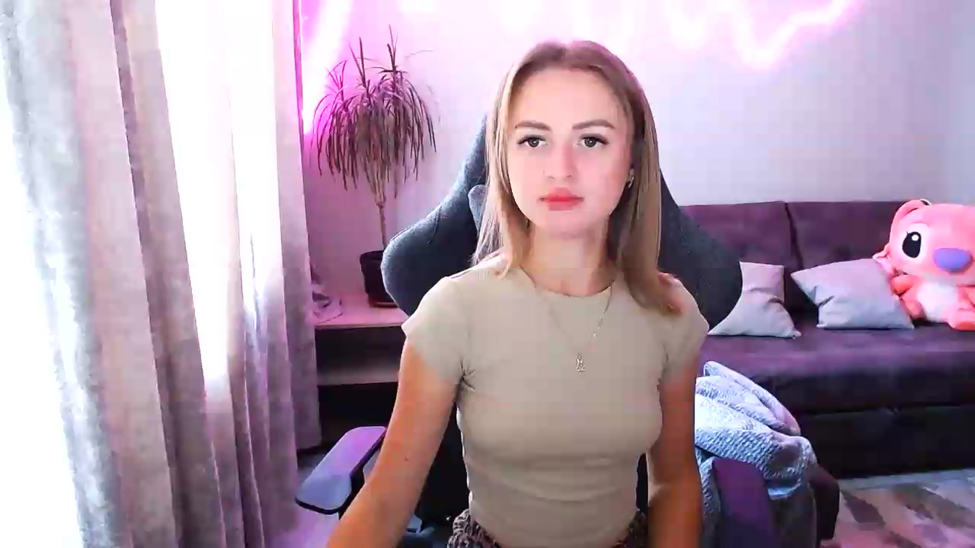 Gallery image thumbnail from BlackLovee's myfreecams stream on, 07/07/2026, 06:48 image 12 of 20