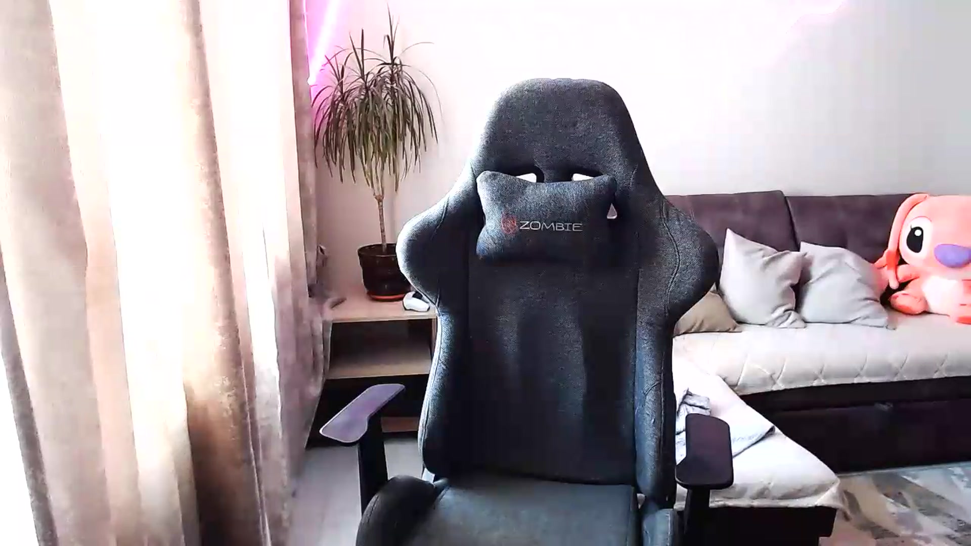 Gallery image thumbnail from BlackLovee's myfreecams stream on, 07/09/2026, 10:28 image 4 of 20