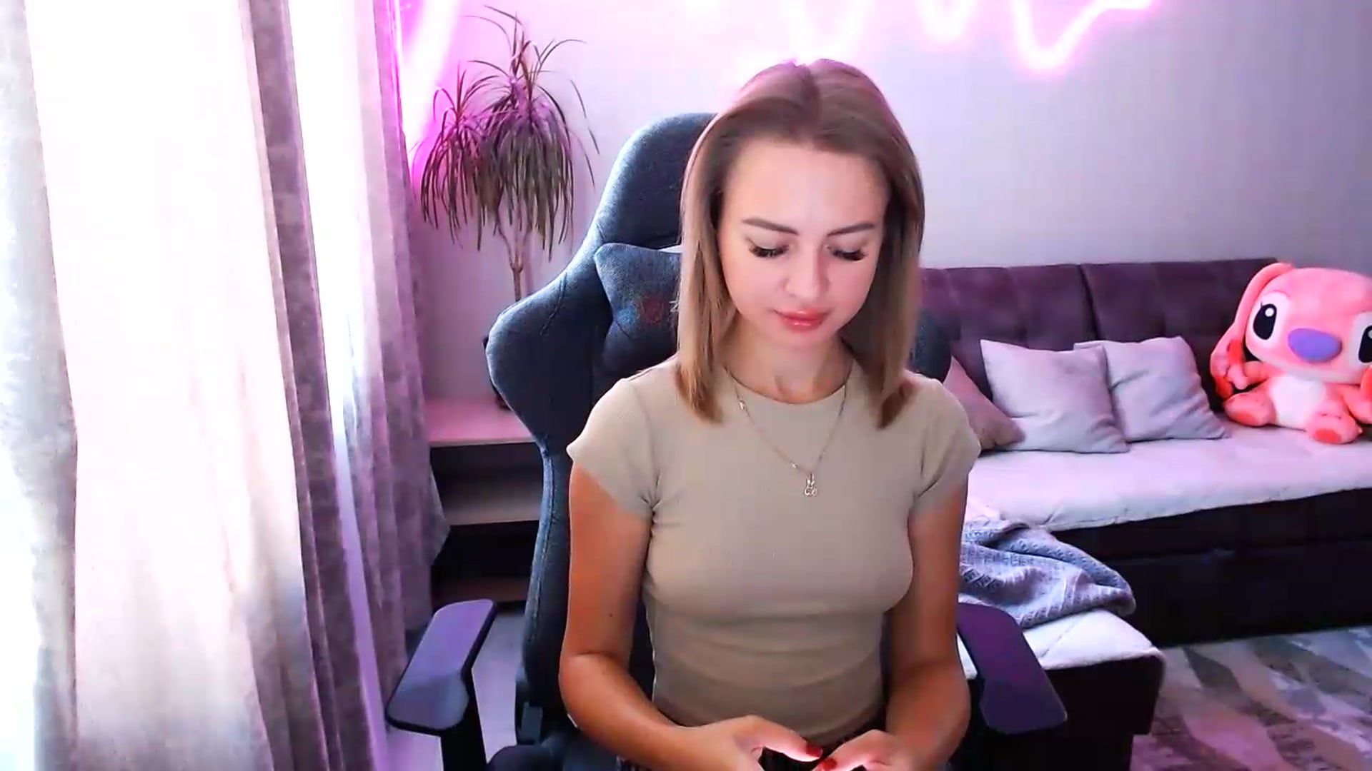 Gallery image thumbnail from BlackLovee's myfreecams stream on, 07/13/2026, 06:38 image 2 of 20